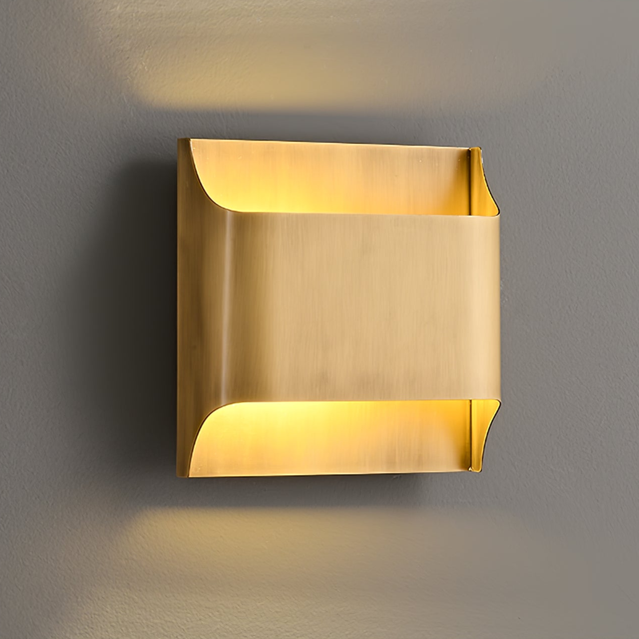 Tiko Wall Light