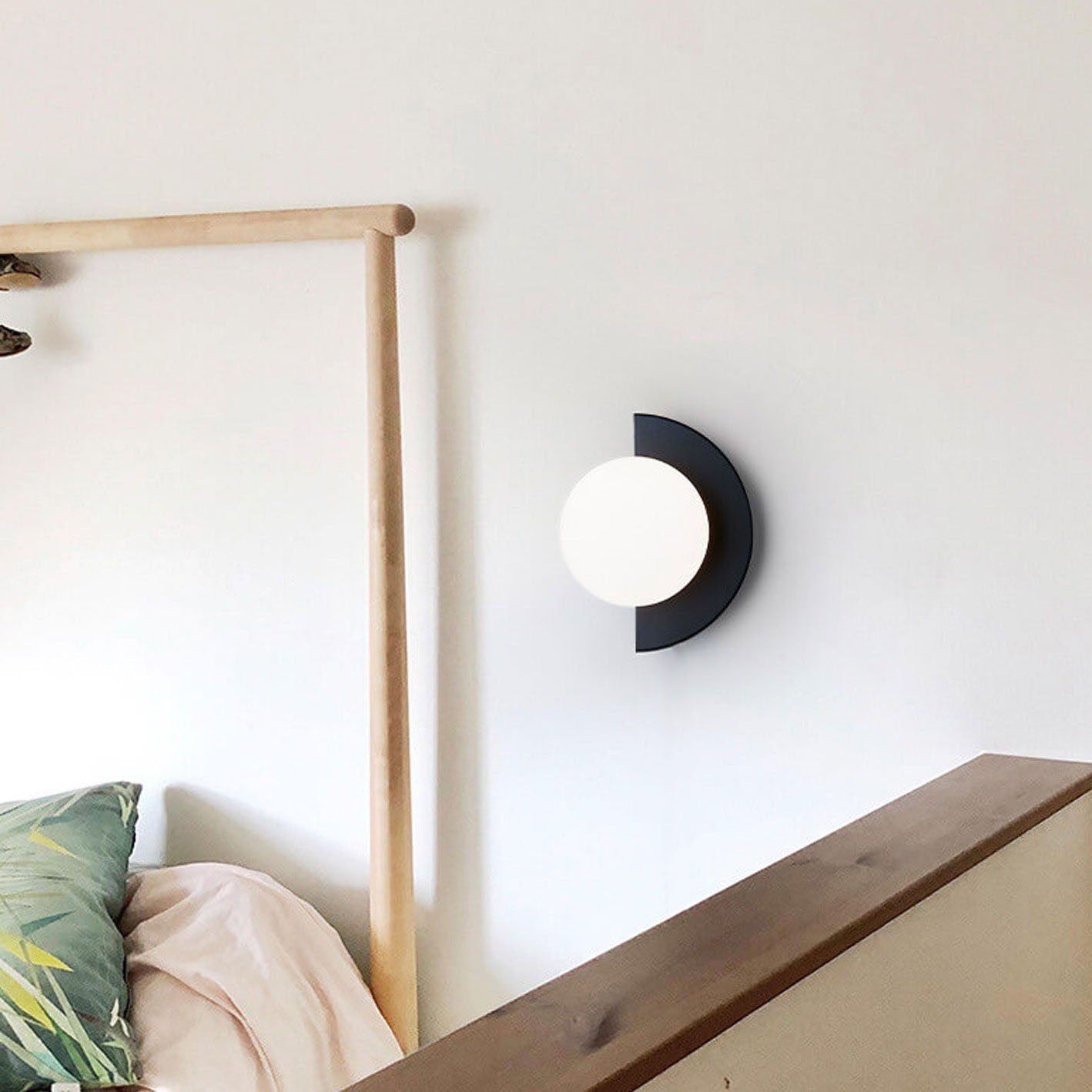 Baranius Wall Light