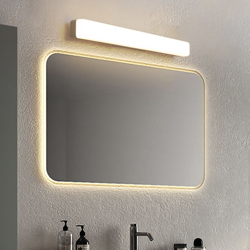 Ilinar Wall Light