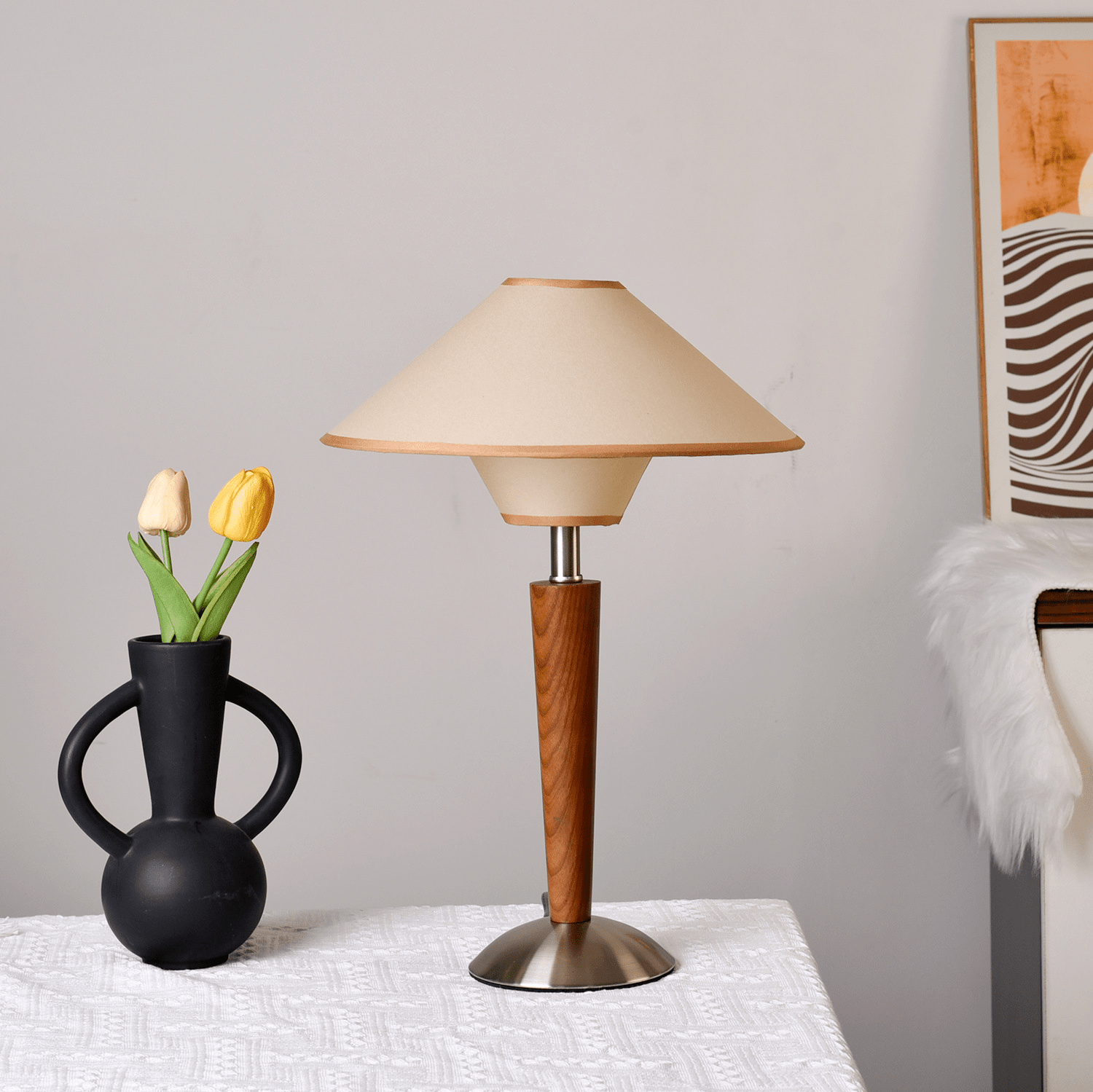 Almorino Modern Table Lamp