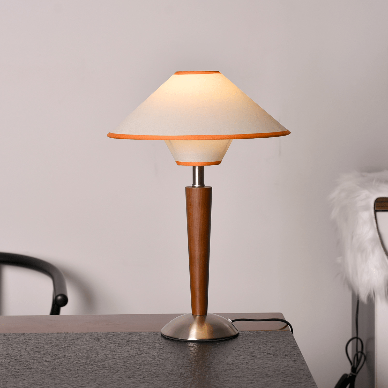 Almorino Modern Table Lamp