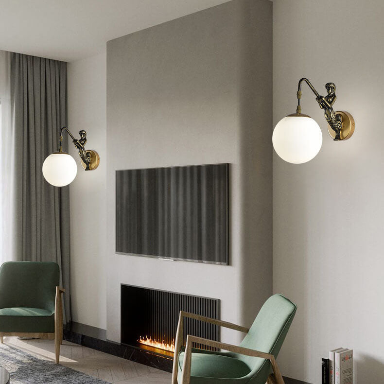 Baonar Globe Wall Light