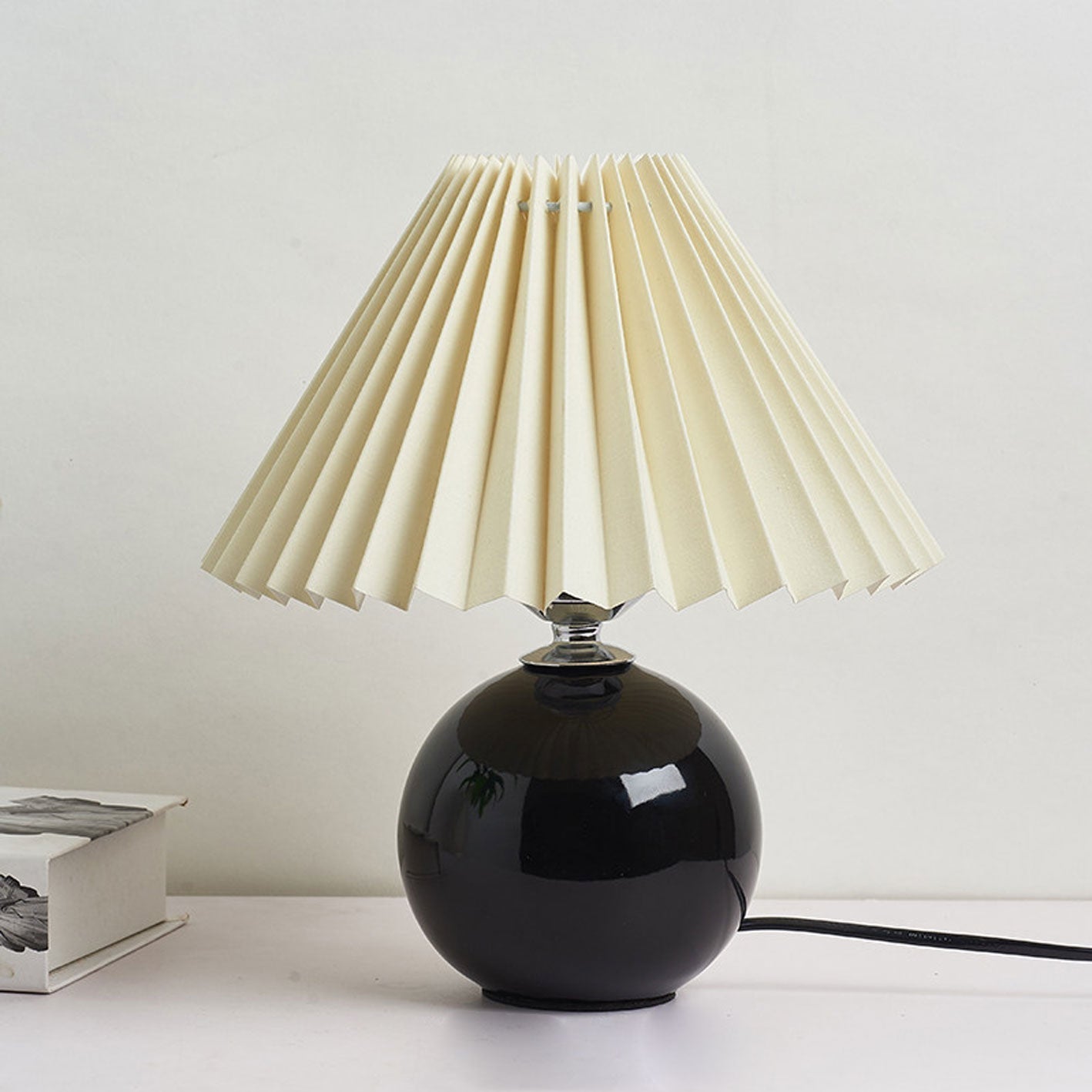 Arsellea Vintage Table Lamp