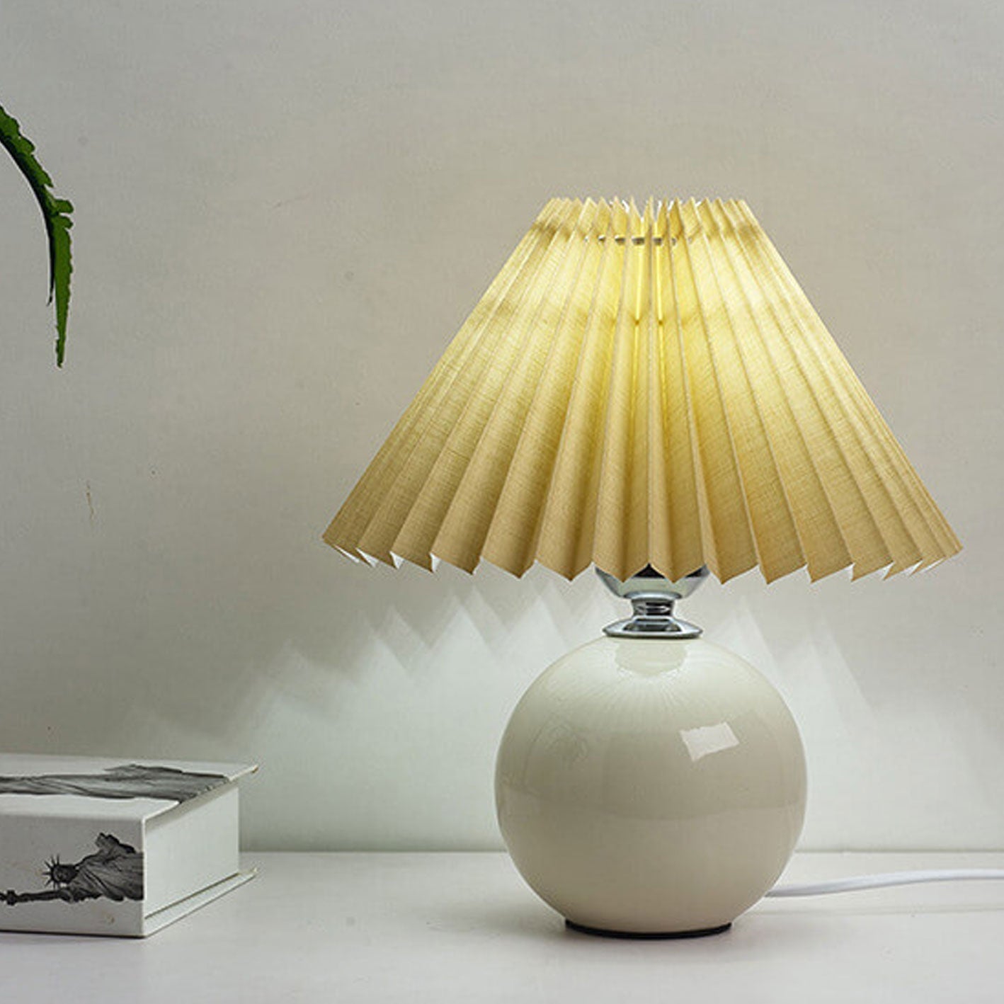 Arsellea Vintage Table Lamp