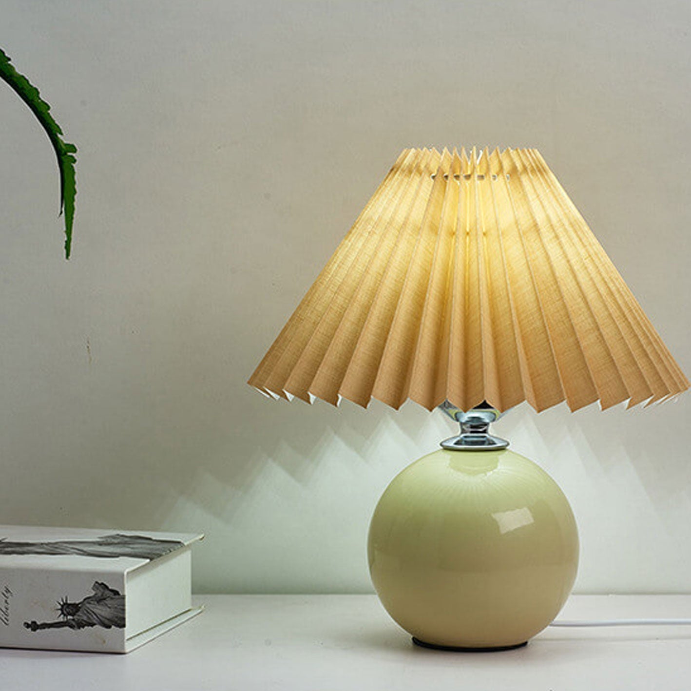 Arsellea Vintage Table Lamp
