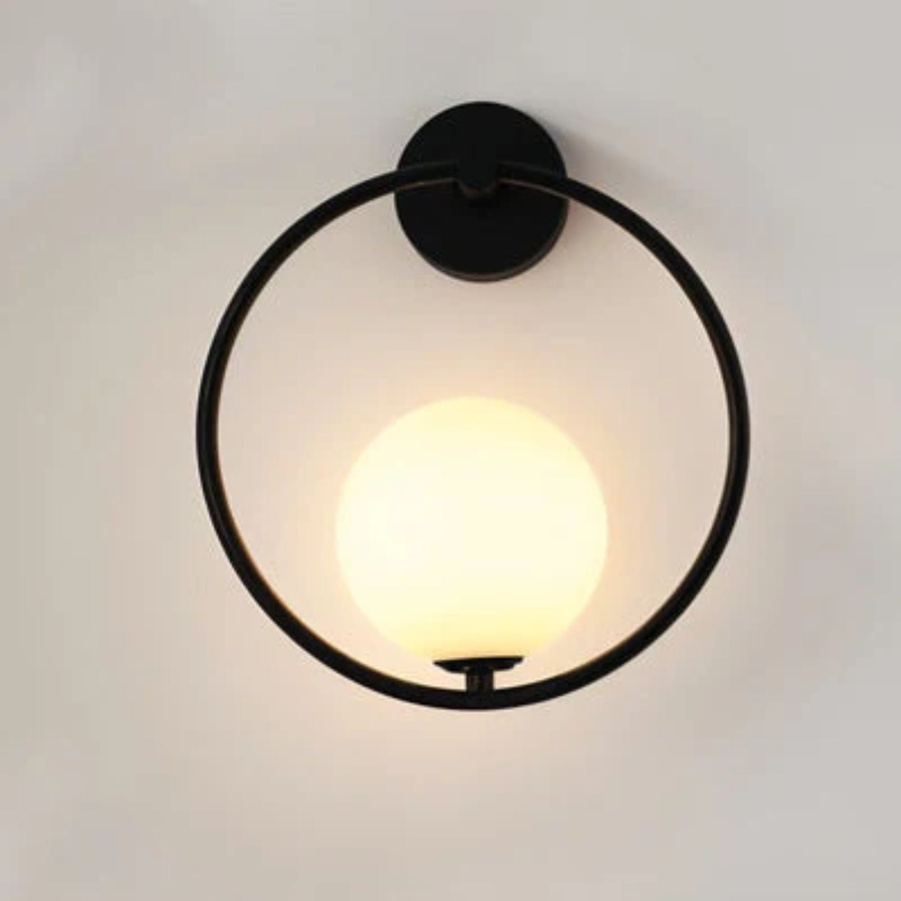 Oktun Wall Light