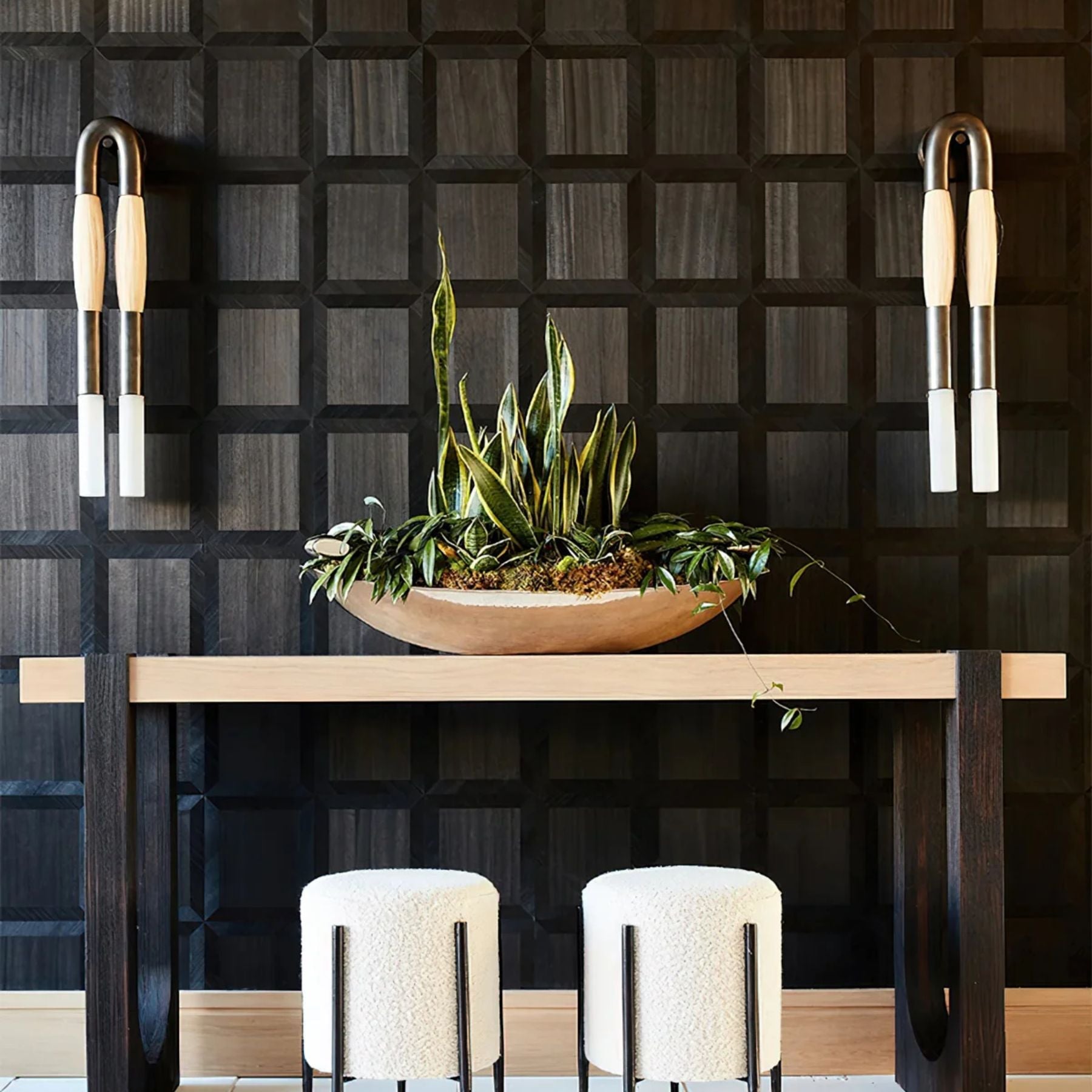 Kamtu Wall Light