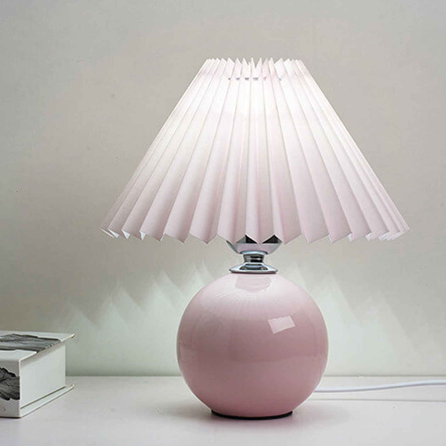Arsellea Vintage Table Lamp