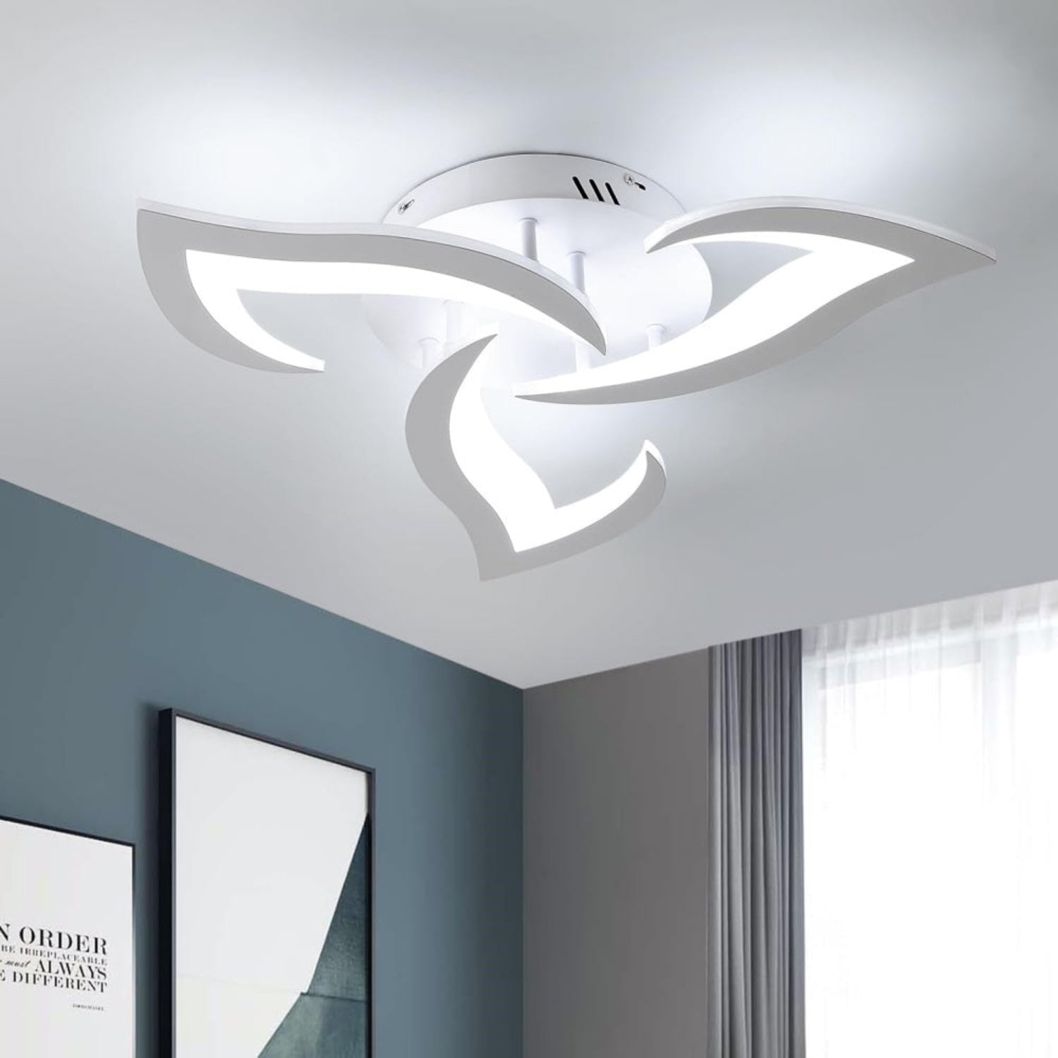 Lomesca Flower Ceiling Light