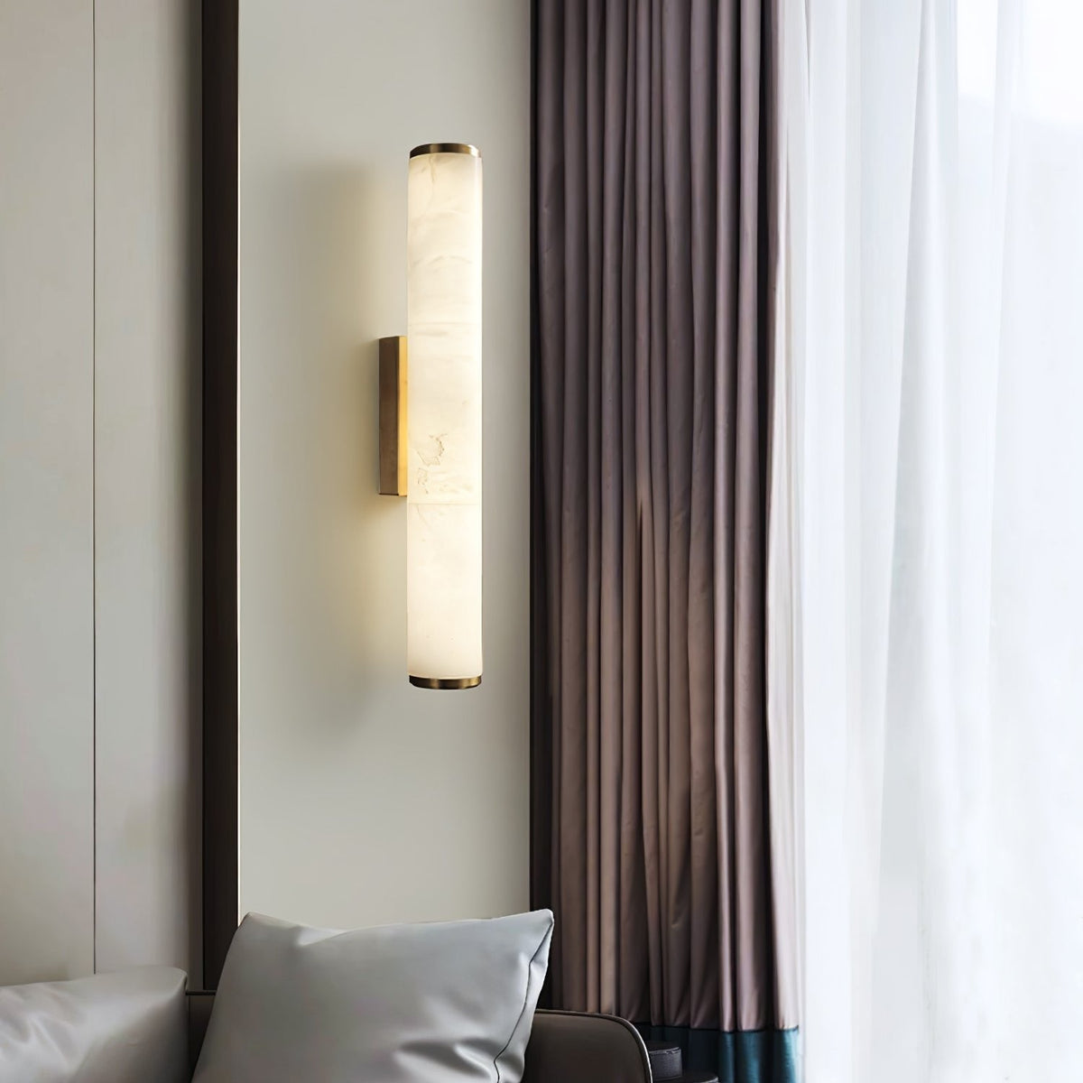 Hagavor Minimalist Wall Light