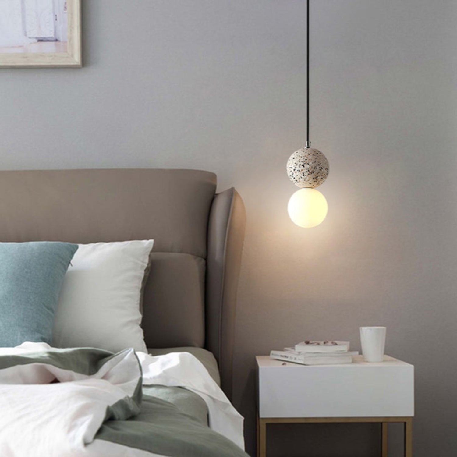 Povo Spherical Pendant Light