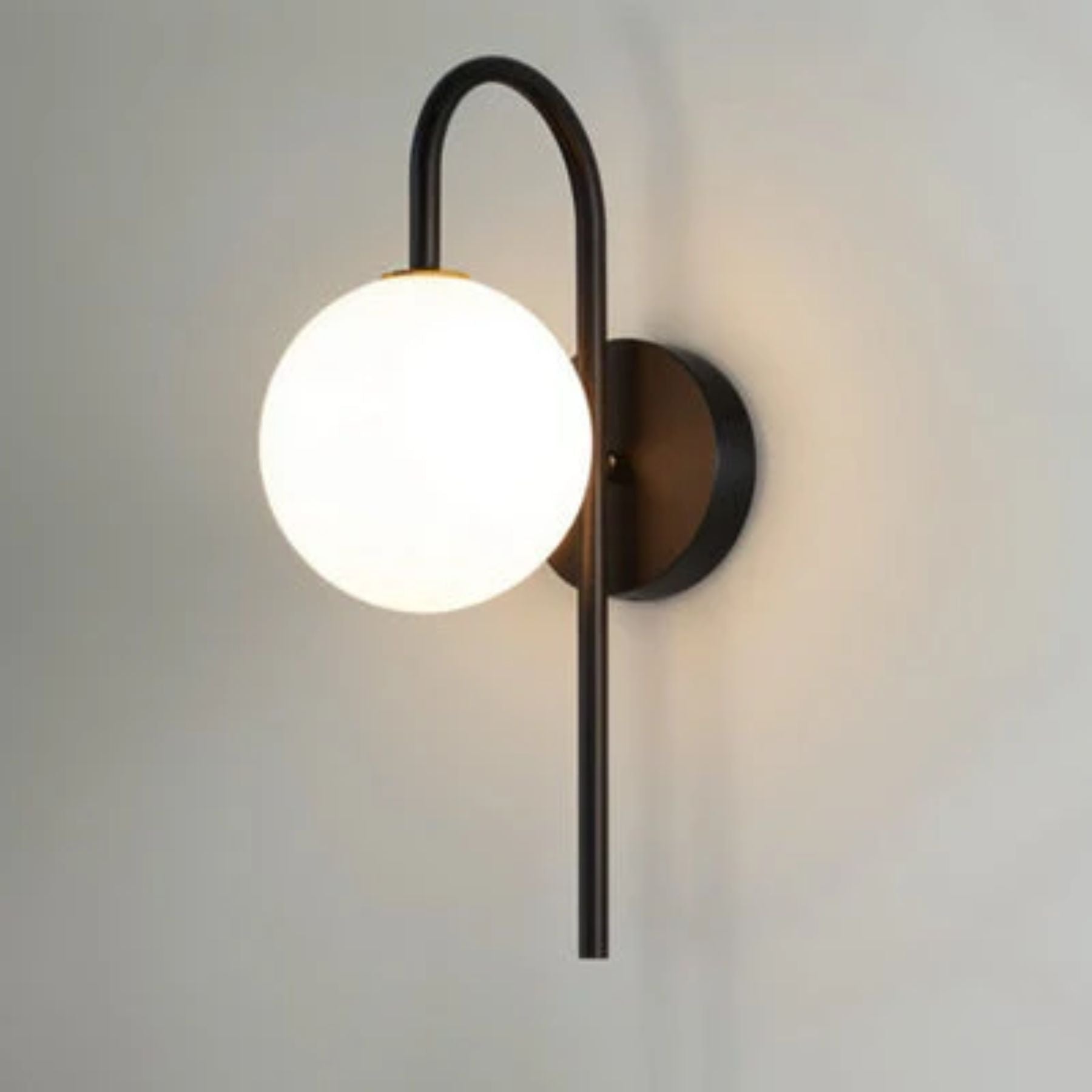 Oktun Wall Light