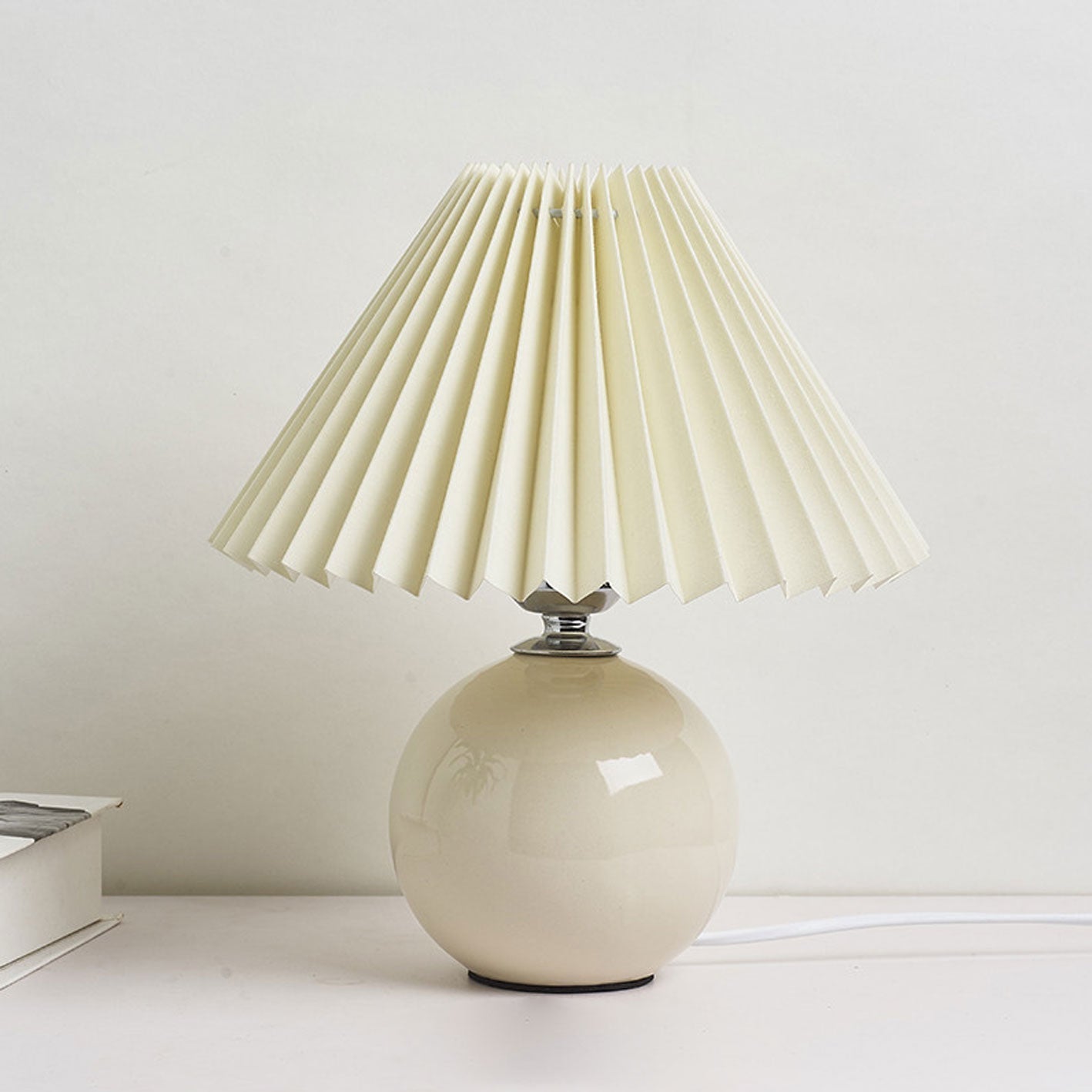 Arsellea Vintage Table Lamp