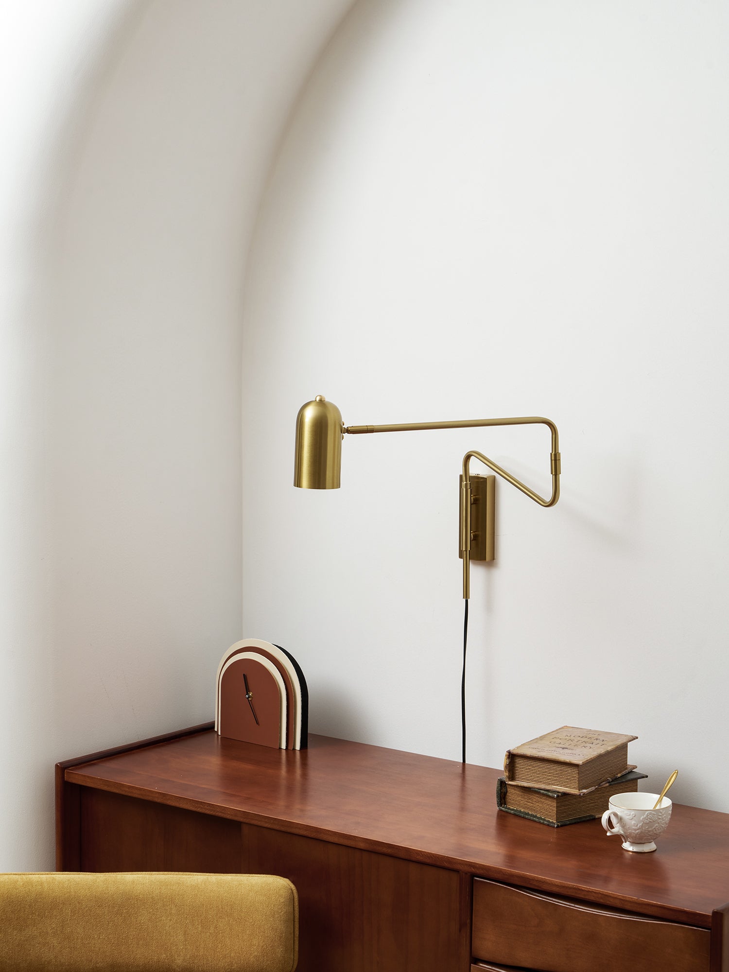 Belonix Adjustable Wall Light