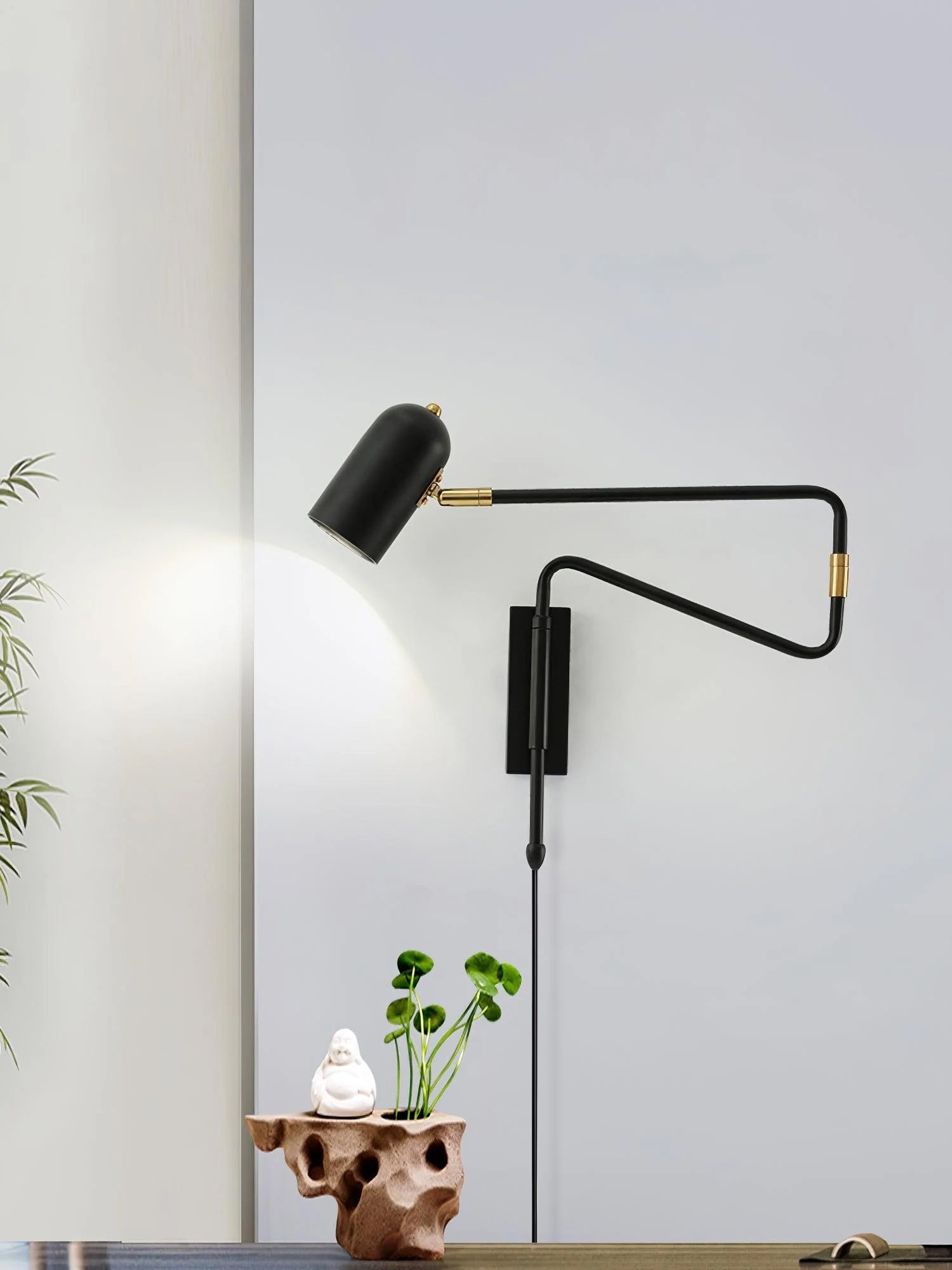 Belonix Adjustable Wall Light