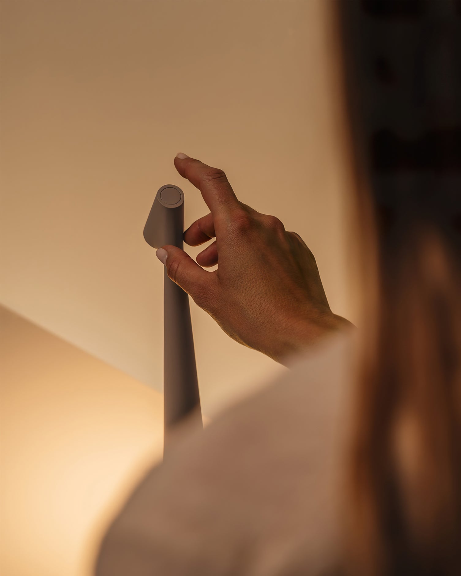 Avaro Table Lamp
