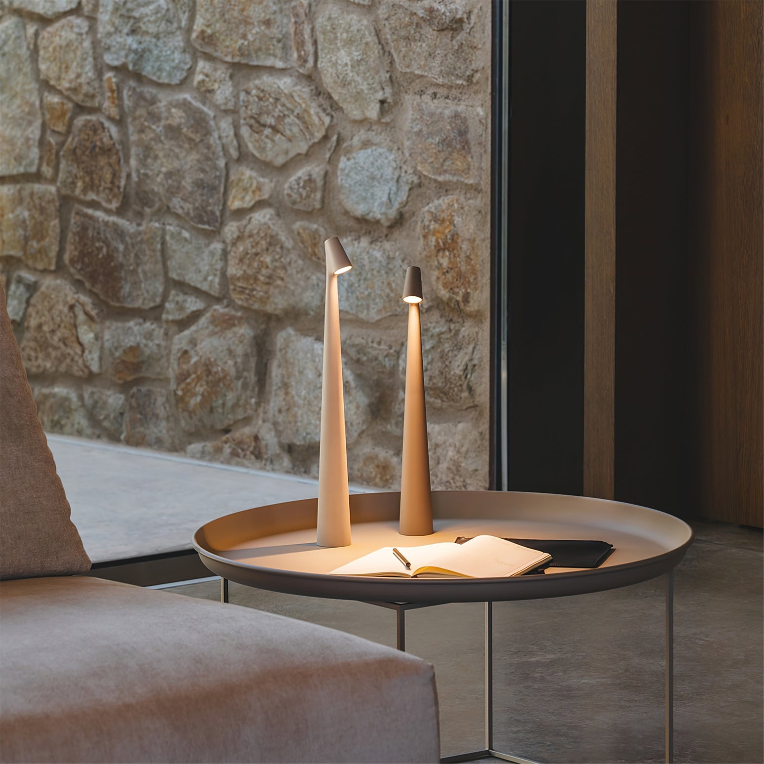Avaro Table Lamp
