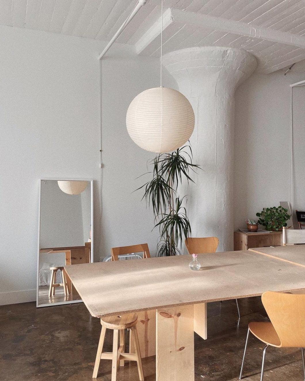 Hulinor Globe Pendant Light