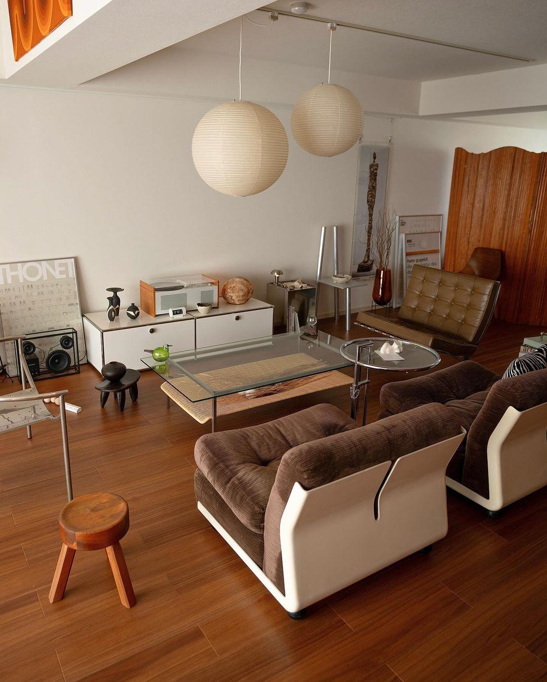 Hulinor Globe Pendant Light