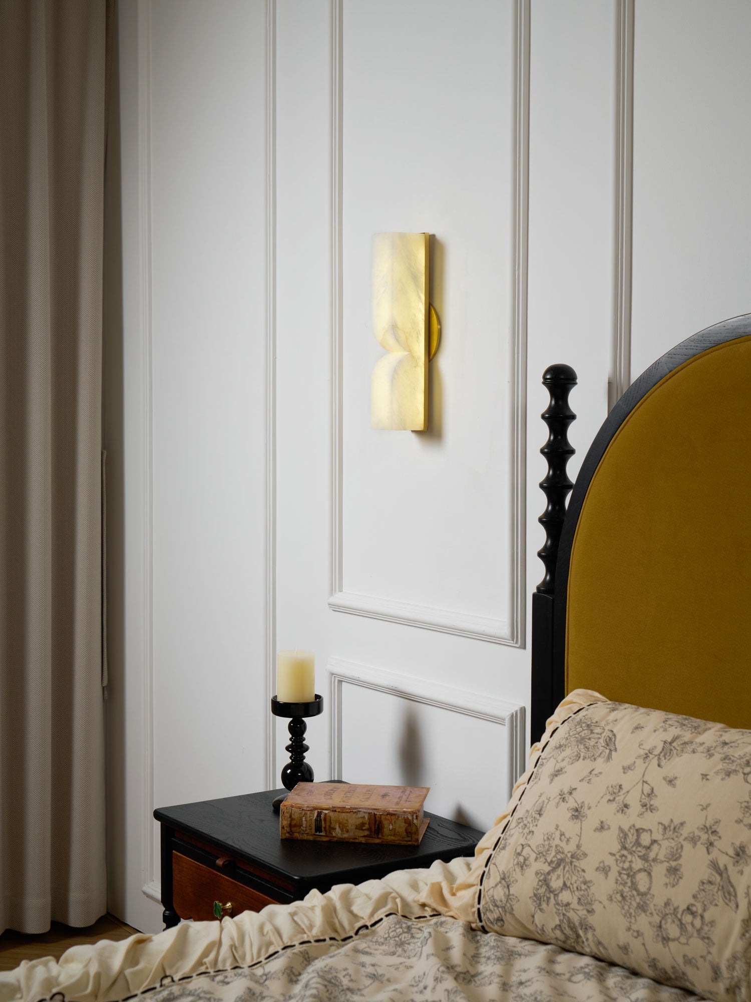 Soroza Alabaster Wall Light