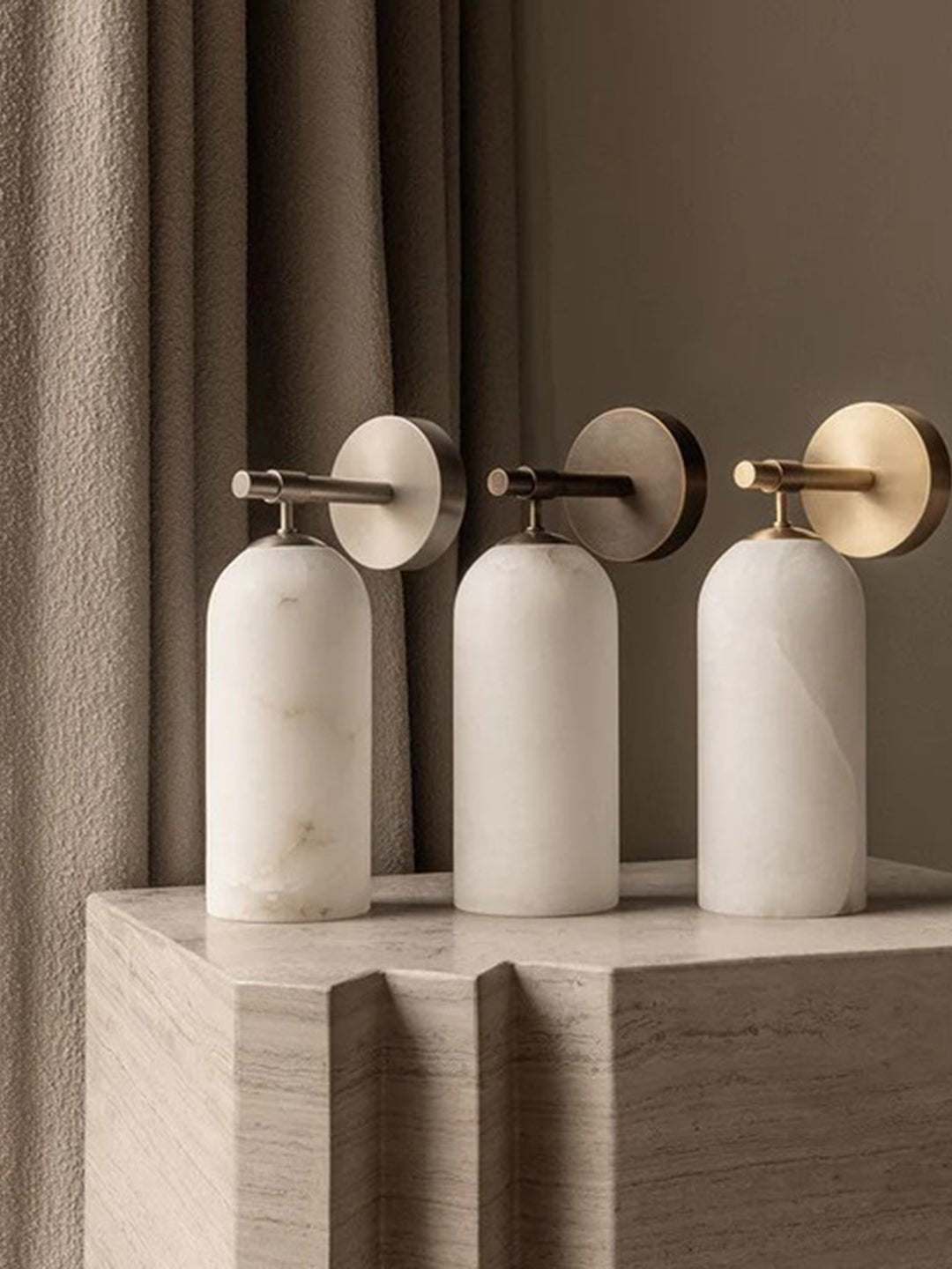 Hadeno Alabaster Wall Light