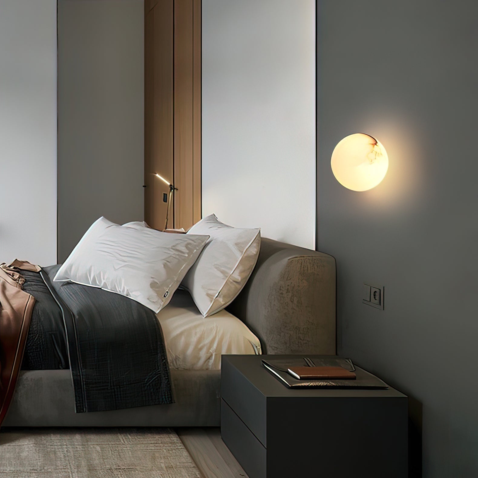 Viroa Wall Light