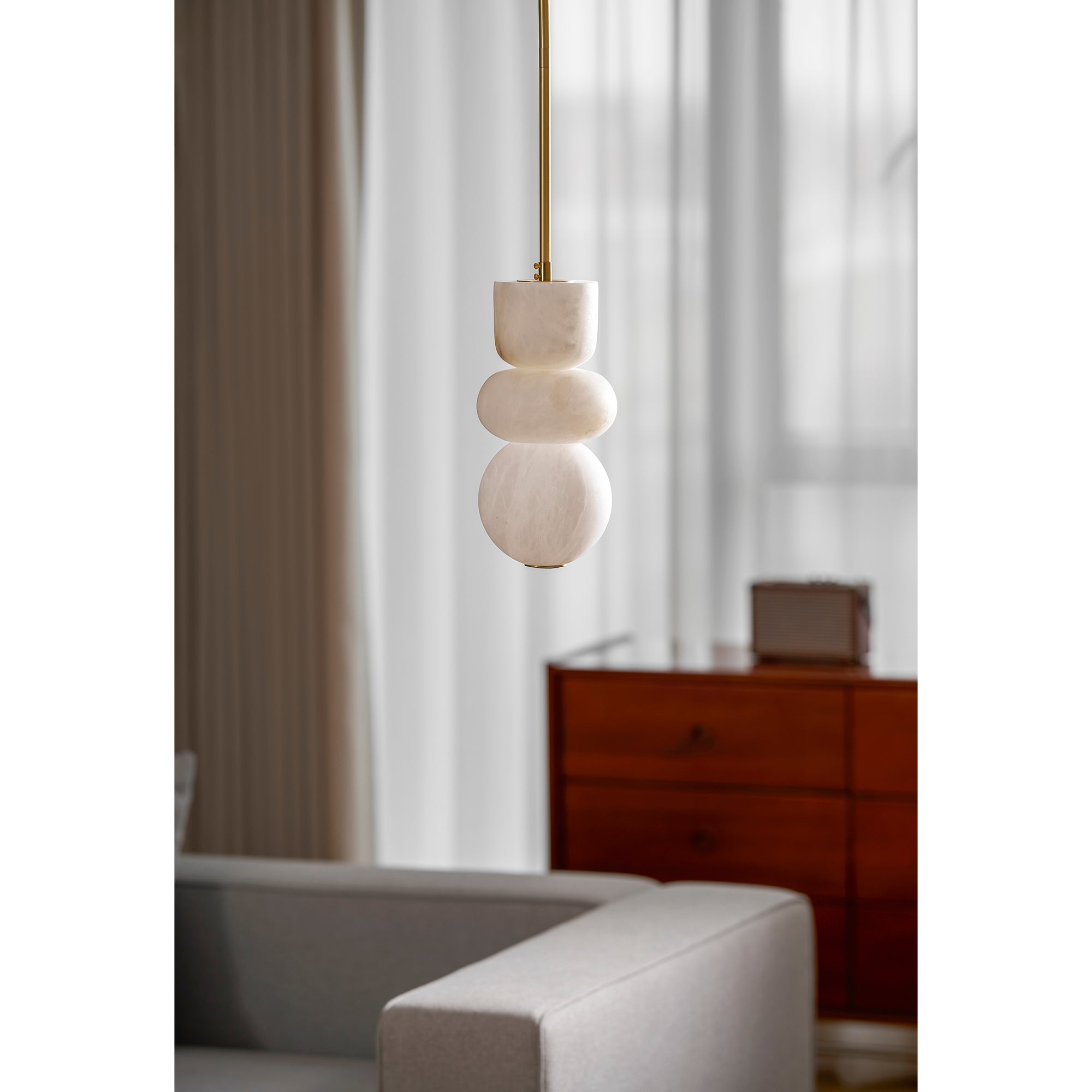 Bealiovo Totem Pendant Light