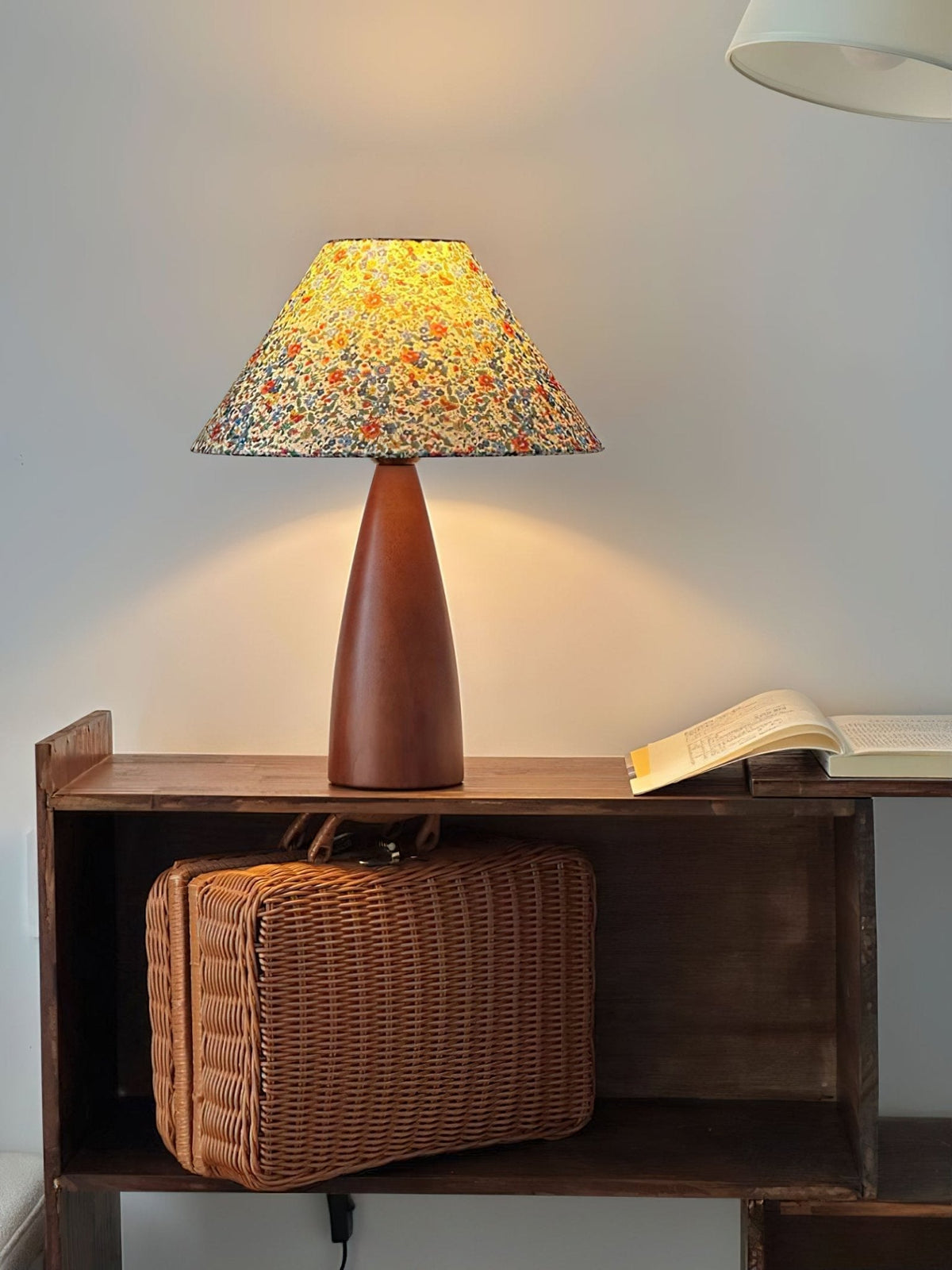 Amelia Blossom Table Lamp – detail 7