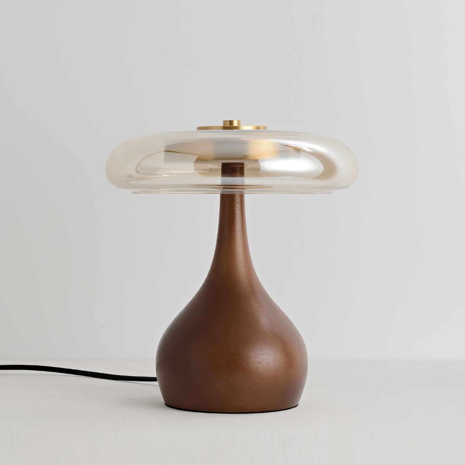 Aravorin Table Lamp