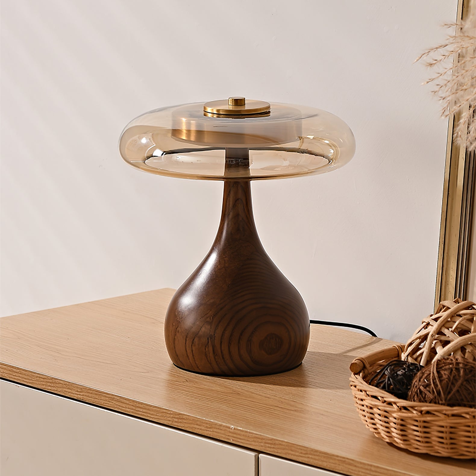 Aravorin Table Lamp
