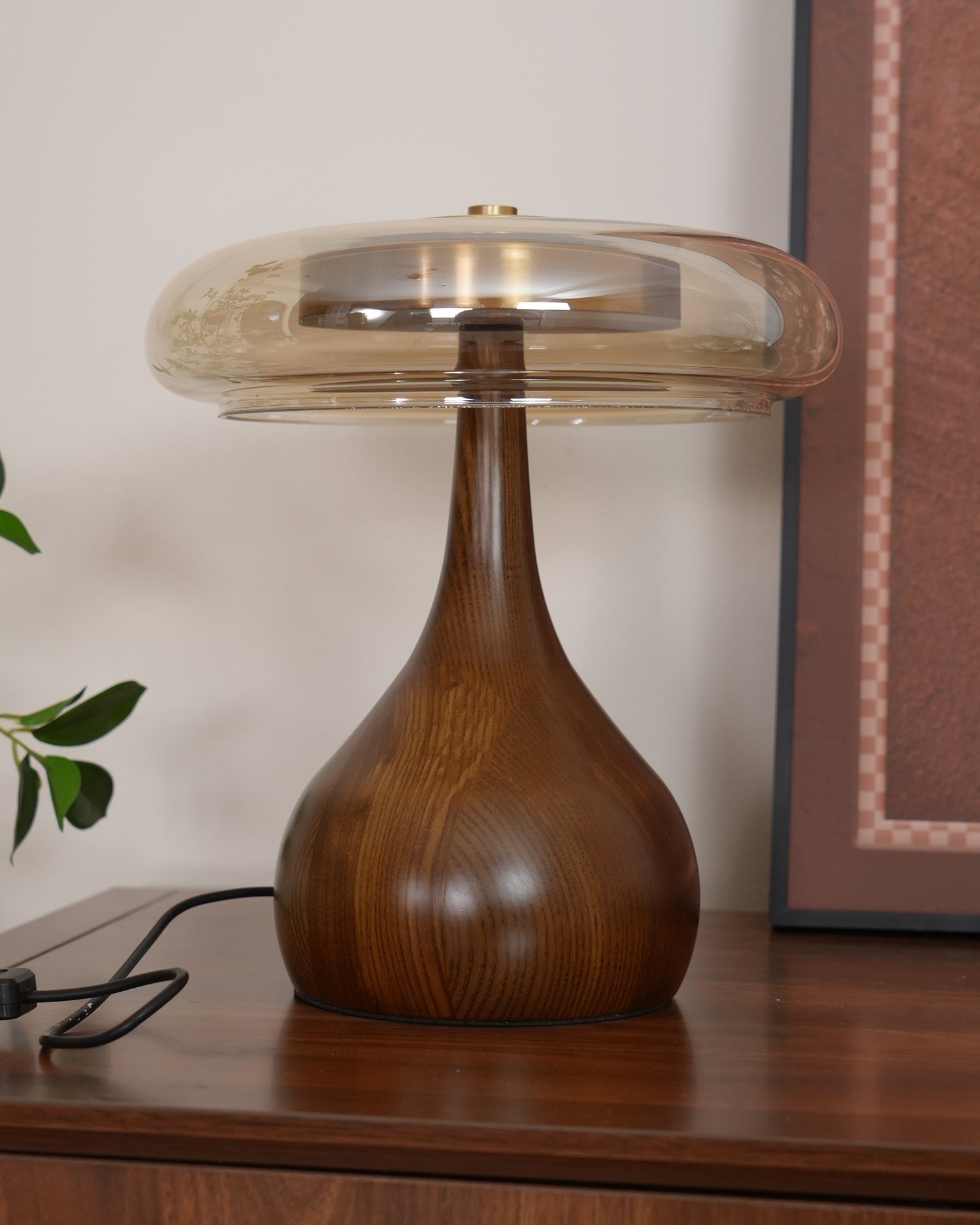 Aravorin Table Lamp