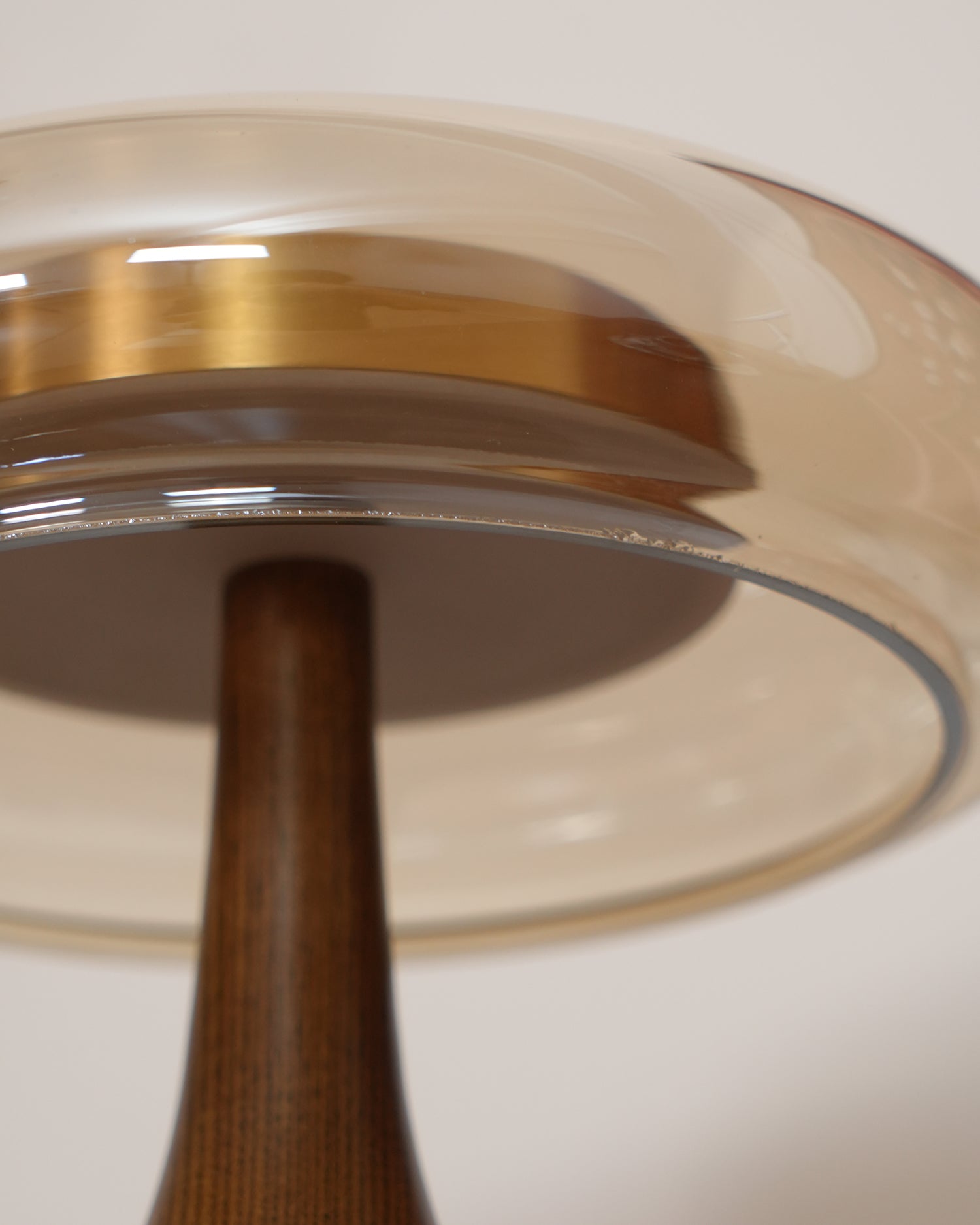 Aravorin Table Lamp