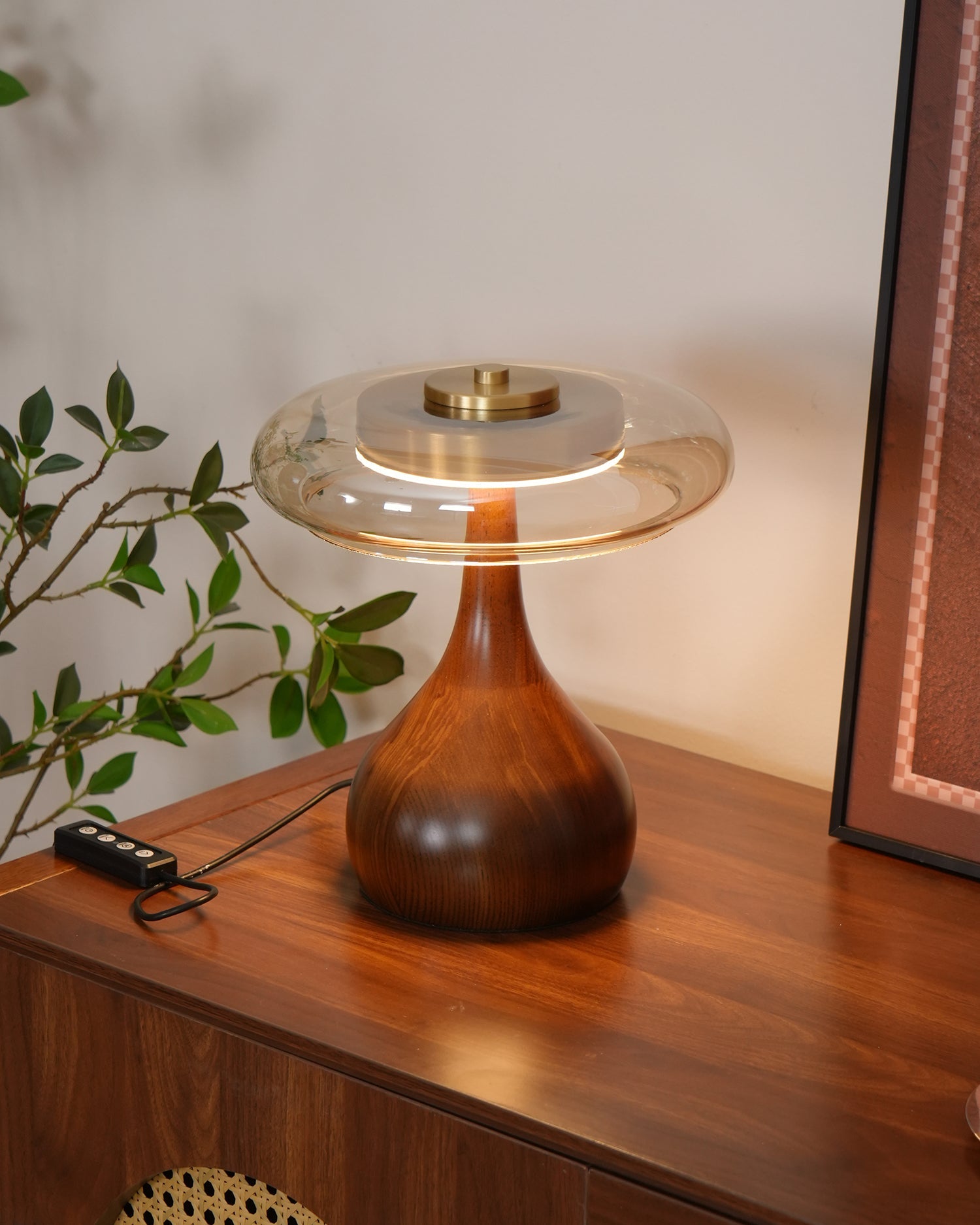 Aravorin Table Lamp