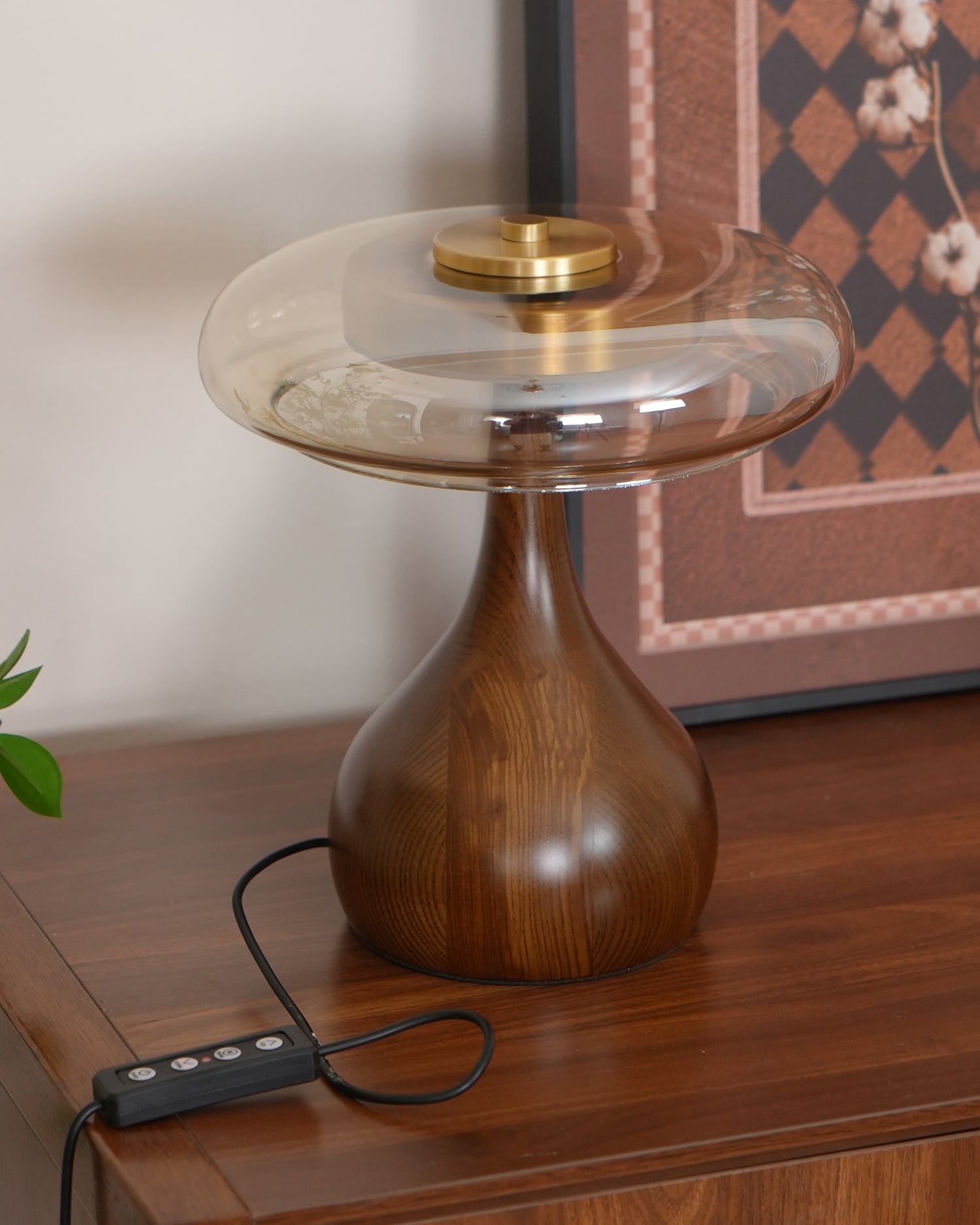 Aravorin Table Lamp
