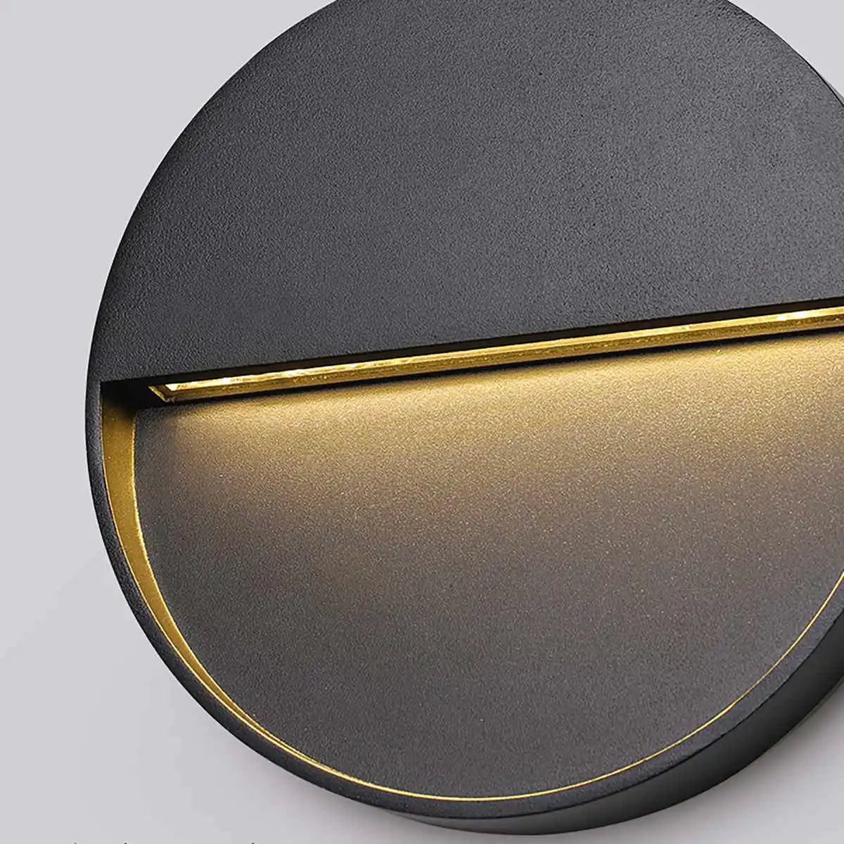 Kleni Outdoor Wall Light