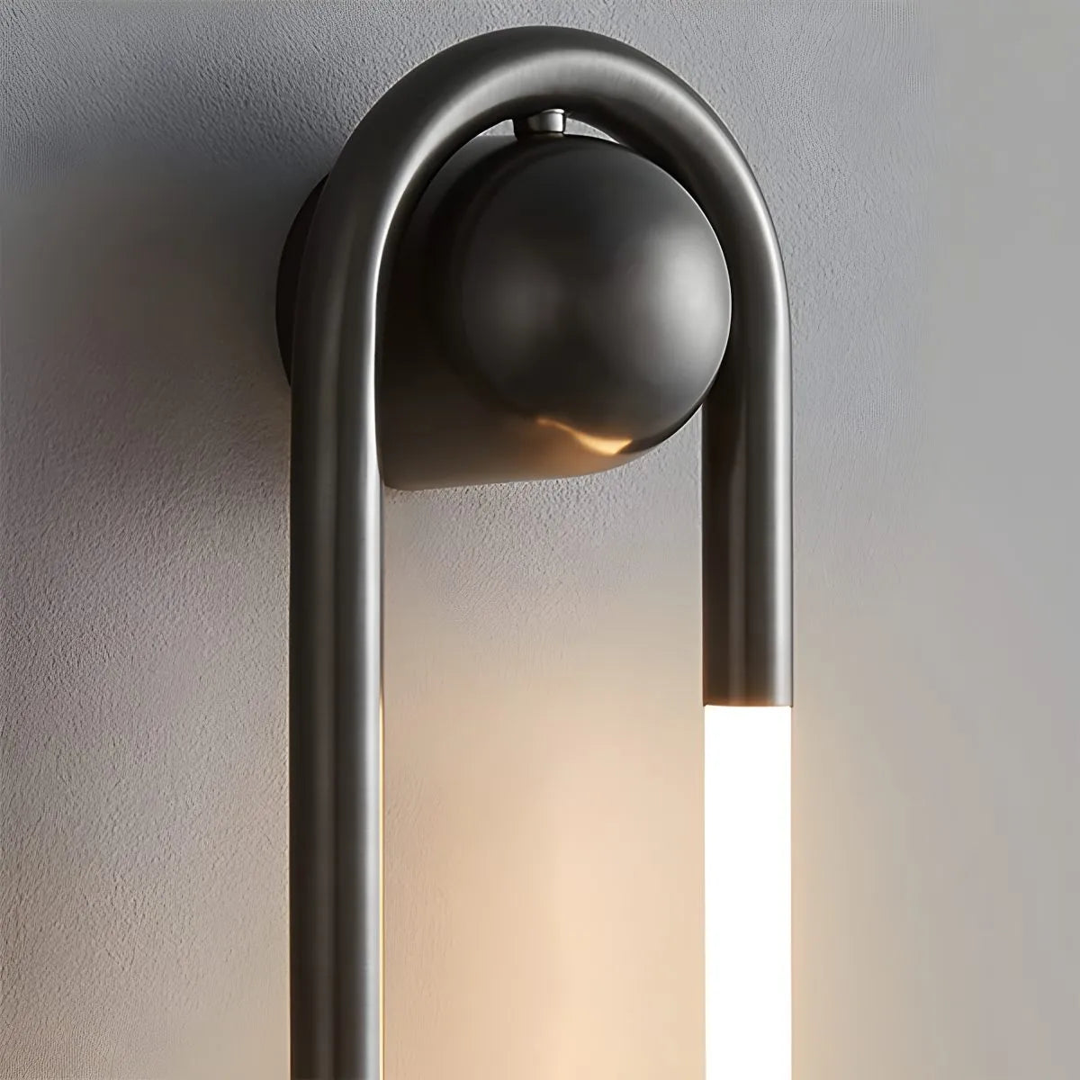 Kivonia Wall Light