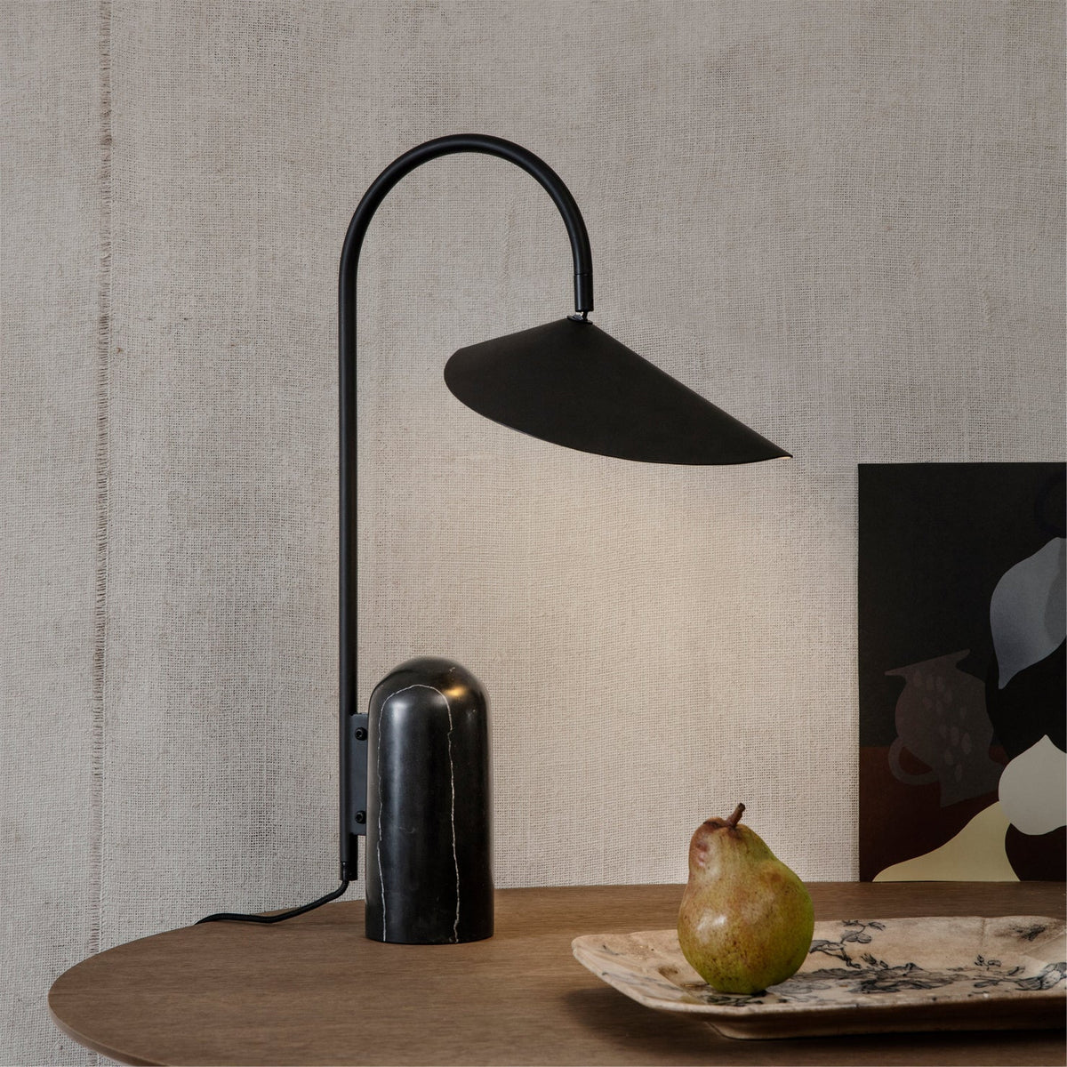 Guval Minimalist Table Lamp