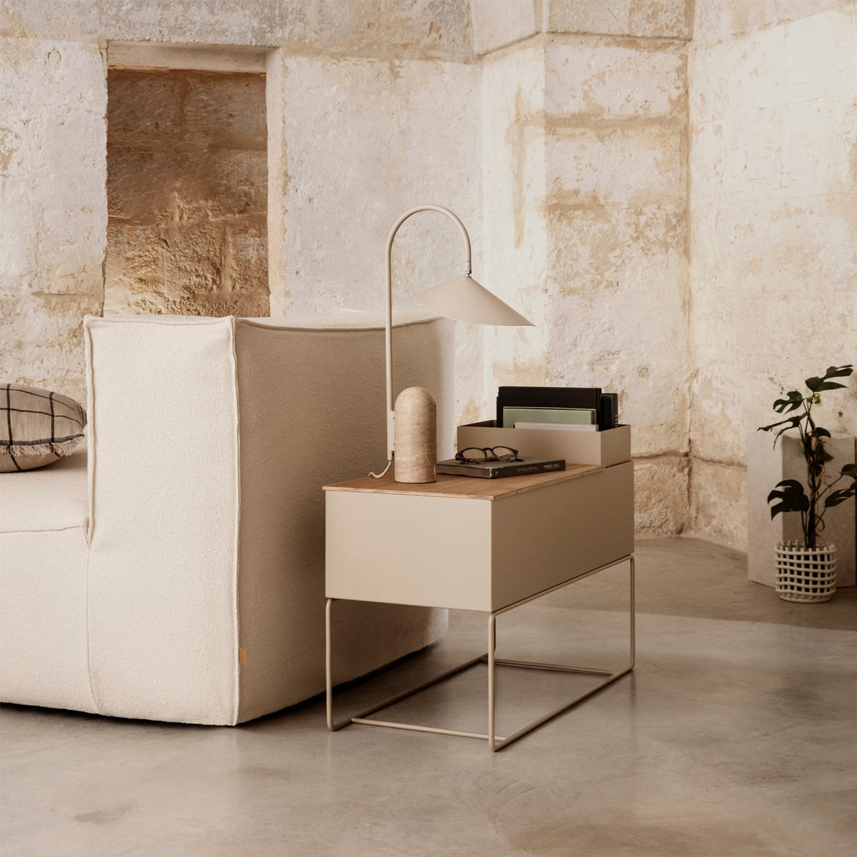 Guval Minimalist Table Lamp