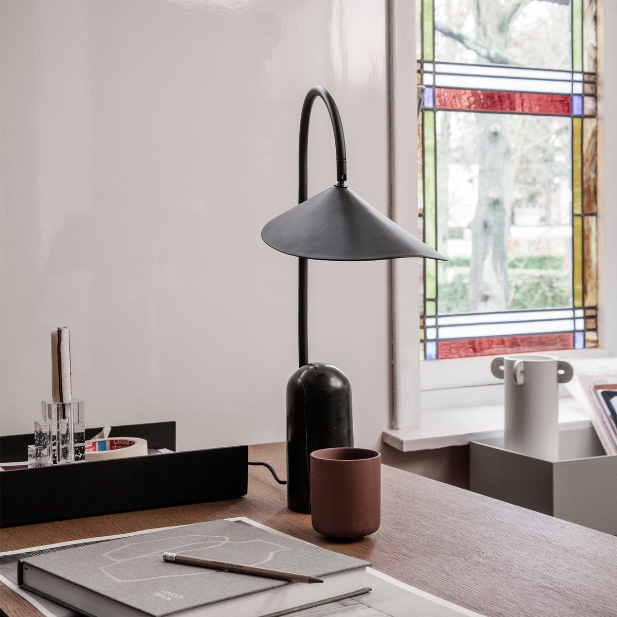 Guval Minimalist Table Lamp