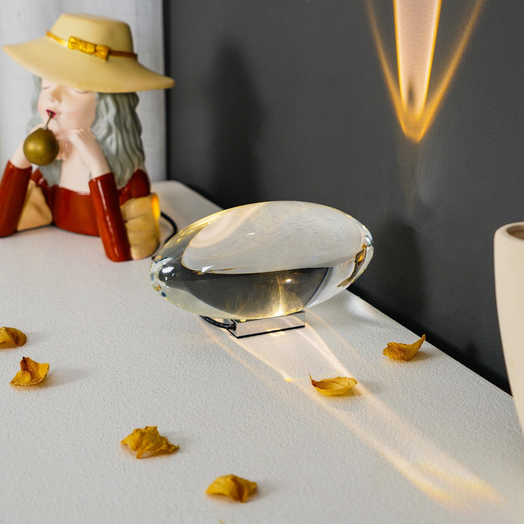Lizzan Table Lamp