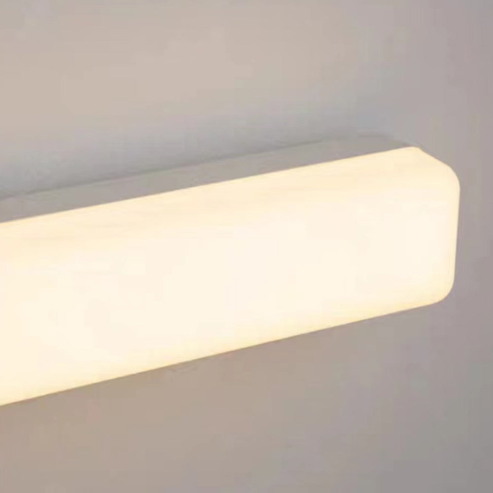 Ilinar Wall Light