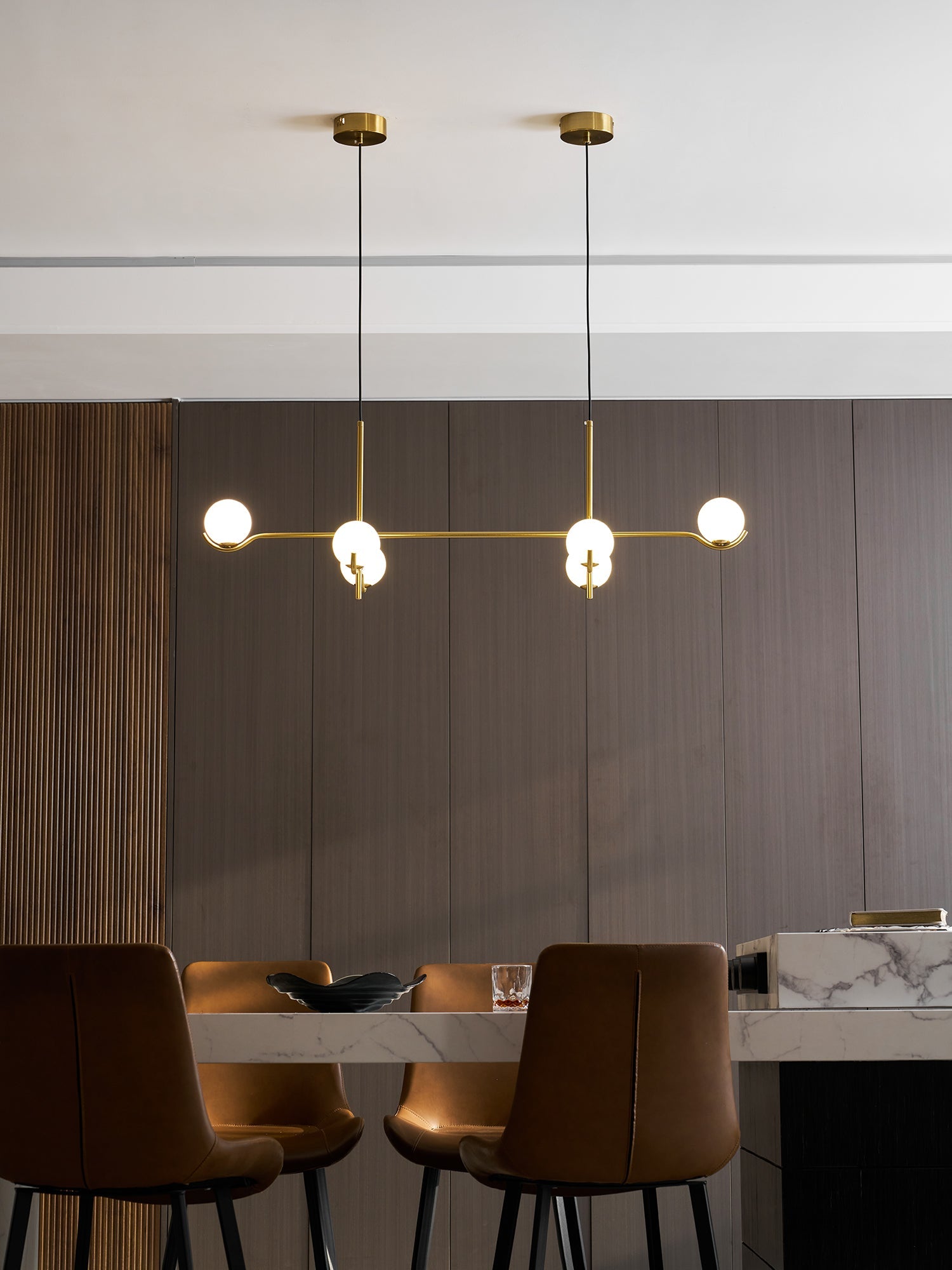 Avaleo Globe Pendant Light