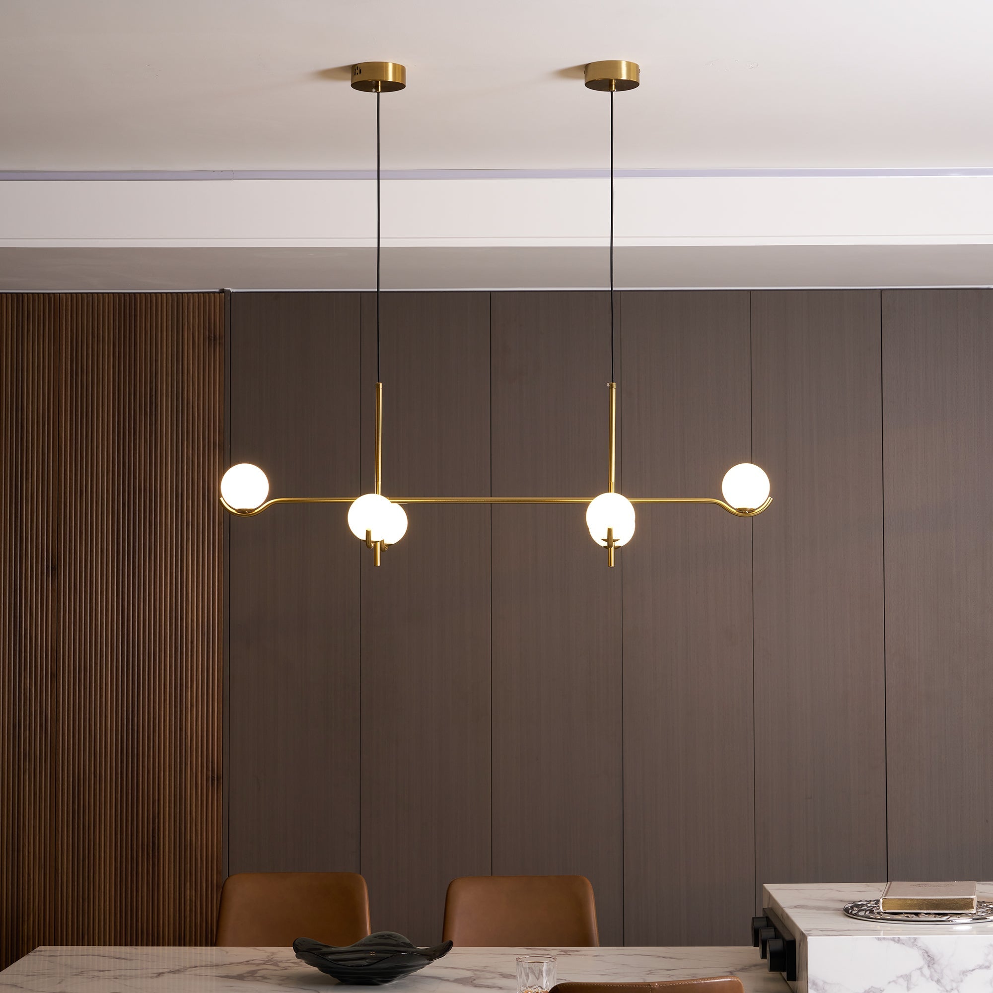 Avaleo Globe Pendant Light