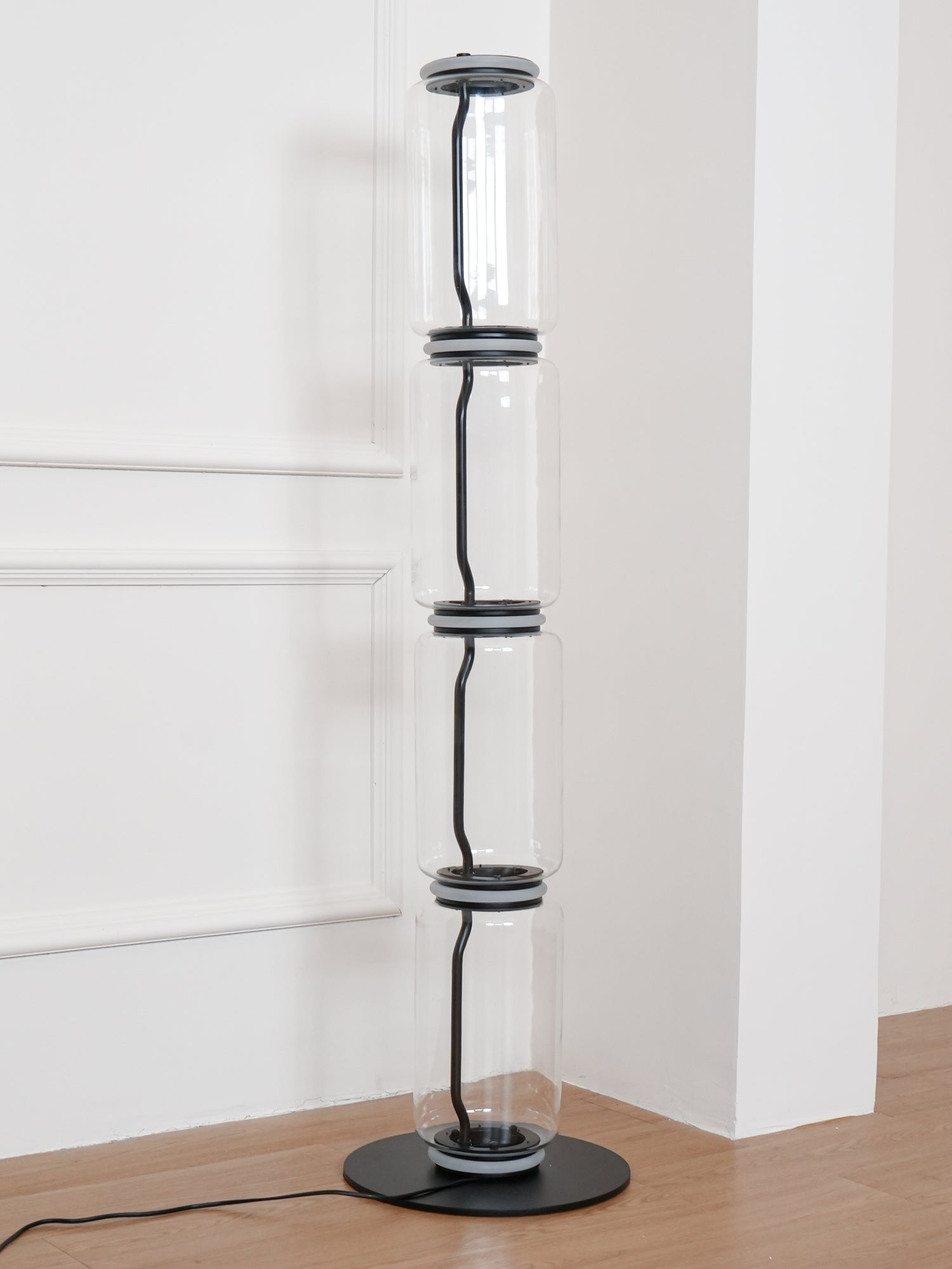Teliyyzo Floor Lamp