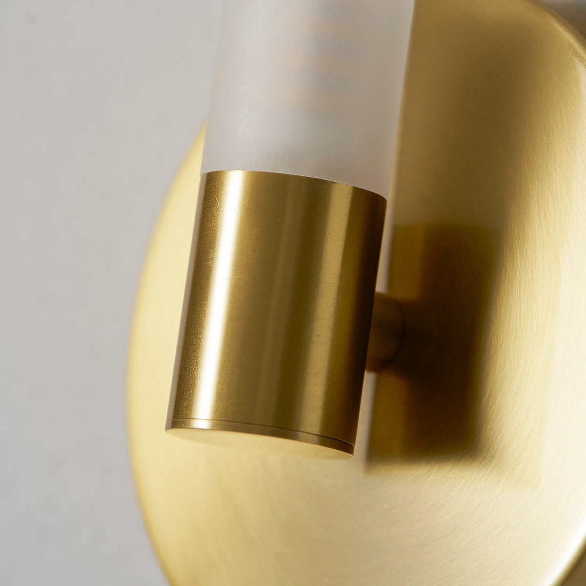 Duhir Modern Wall Light