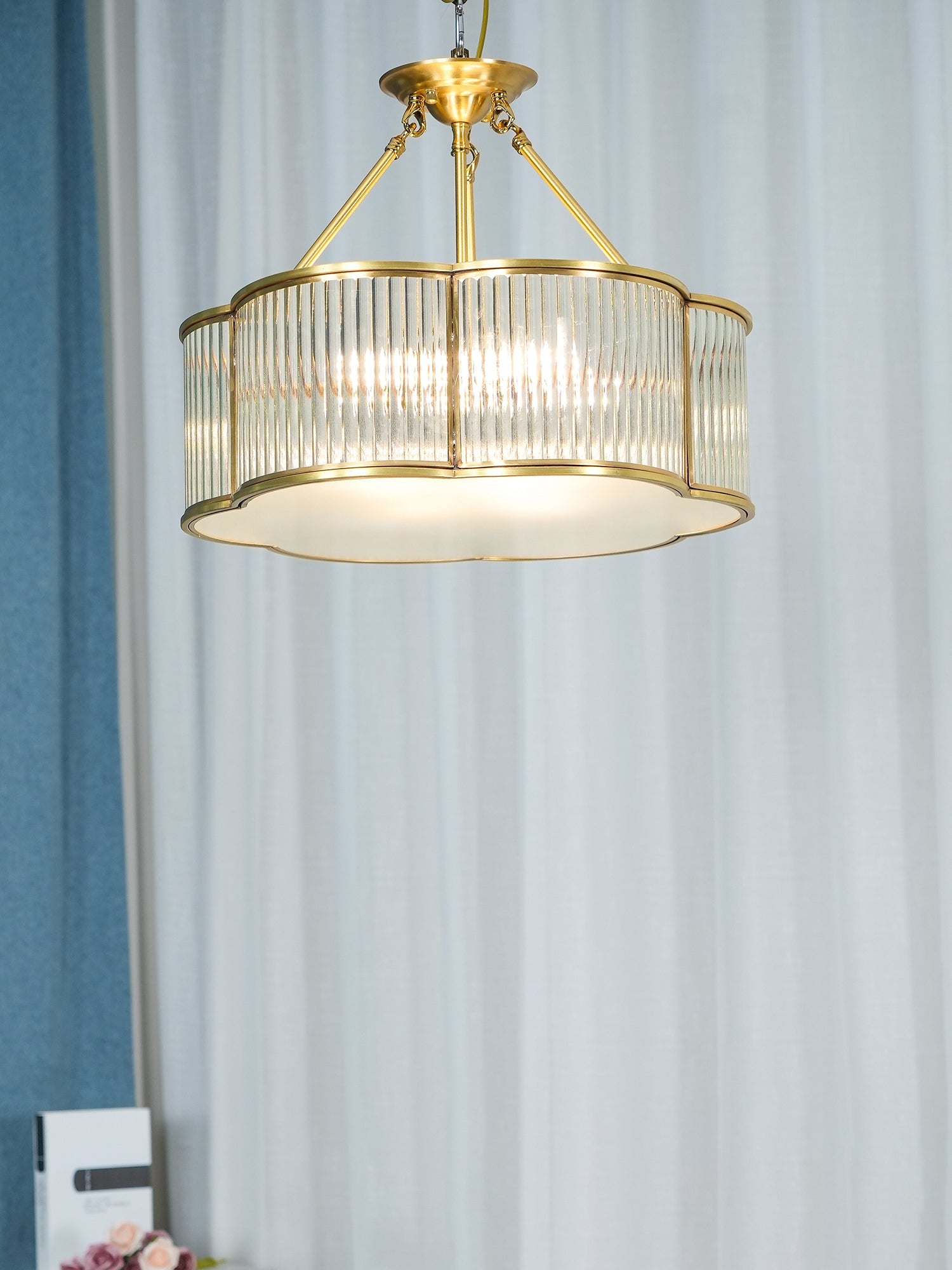 Xeda Quatrefoil Chandelier
