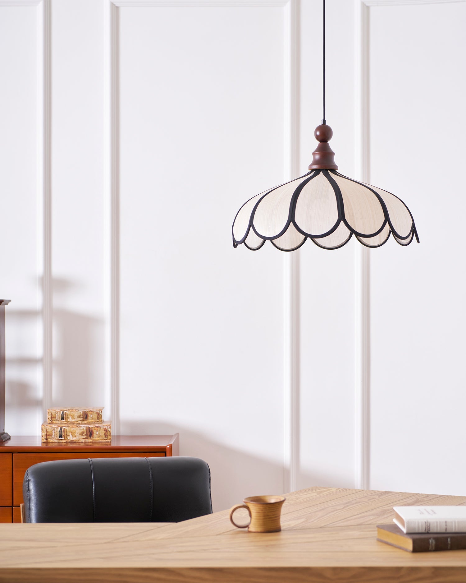 Melaona Scalloped Pendant Light