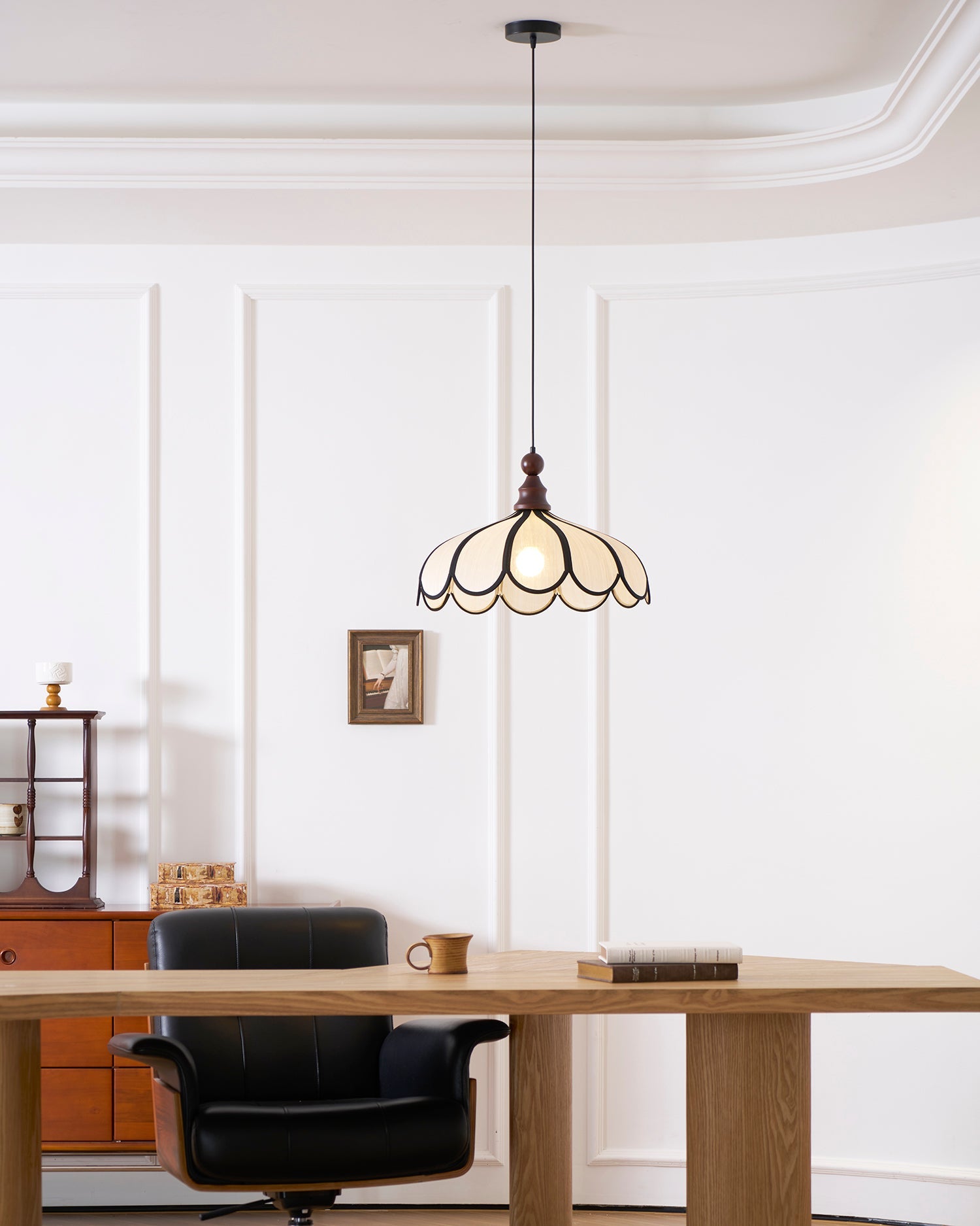 Melaona Scalloped Pendant Light