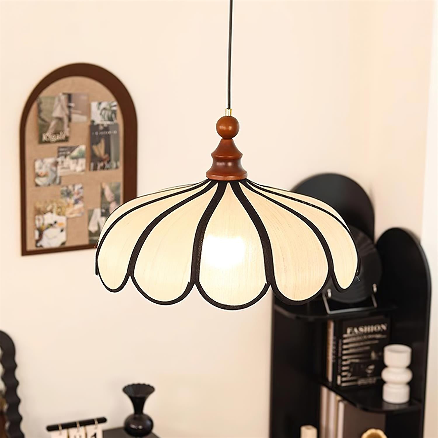 Melaona Scalloped Pendant Light