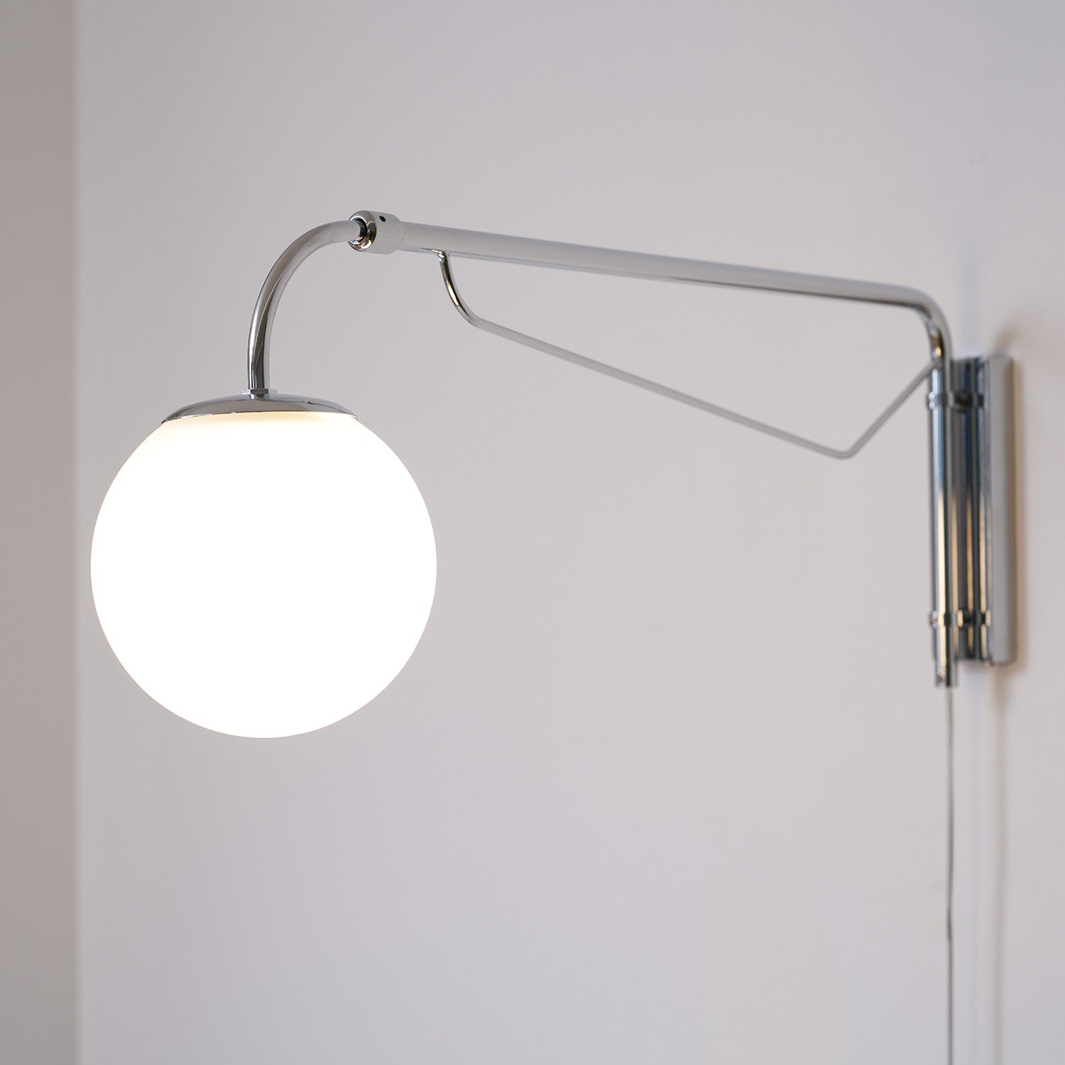 Bazoron Wall Light